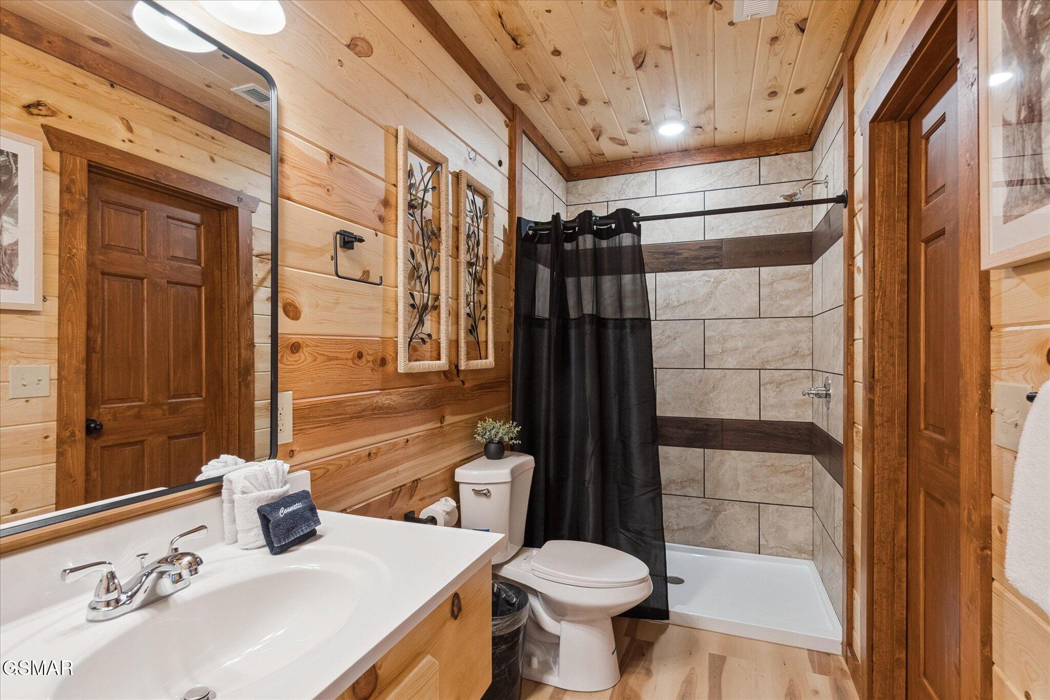 753 Bethlehem Way Sevierville TN 37876