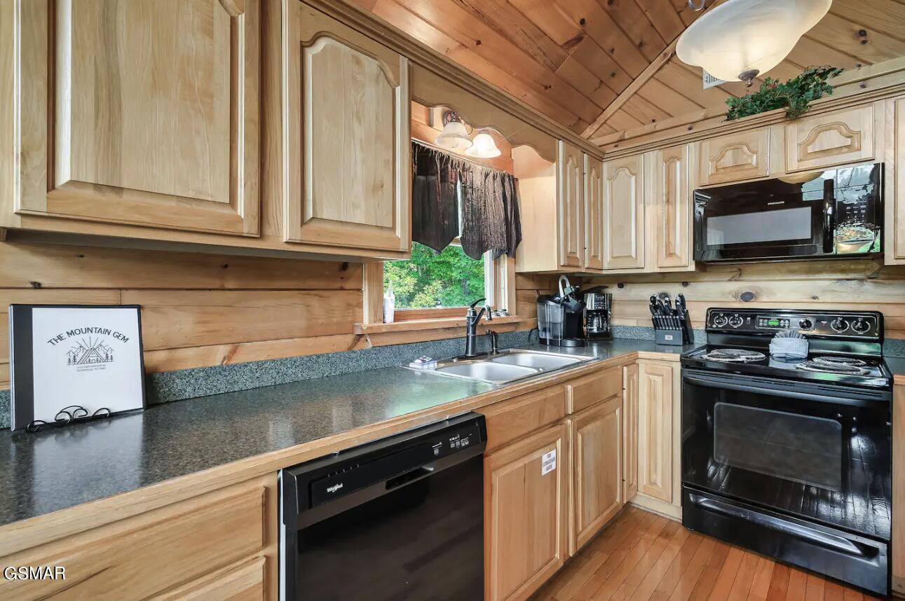 3152 Hatcher Top Road Sevierville TN 37862