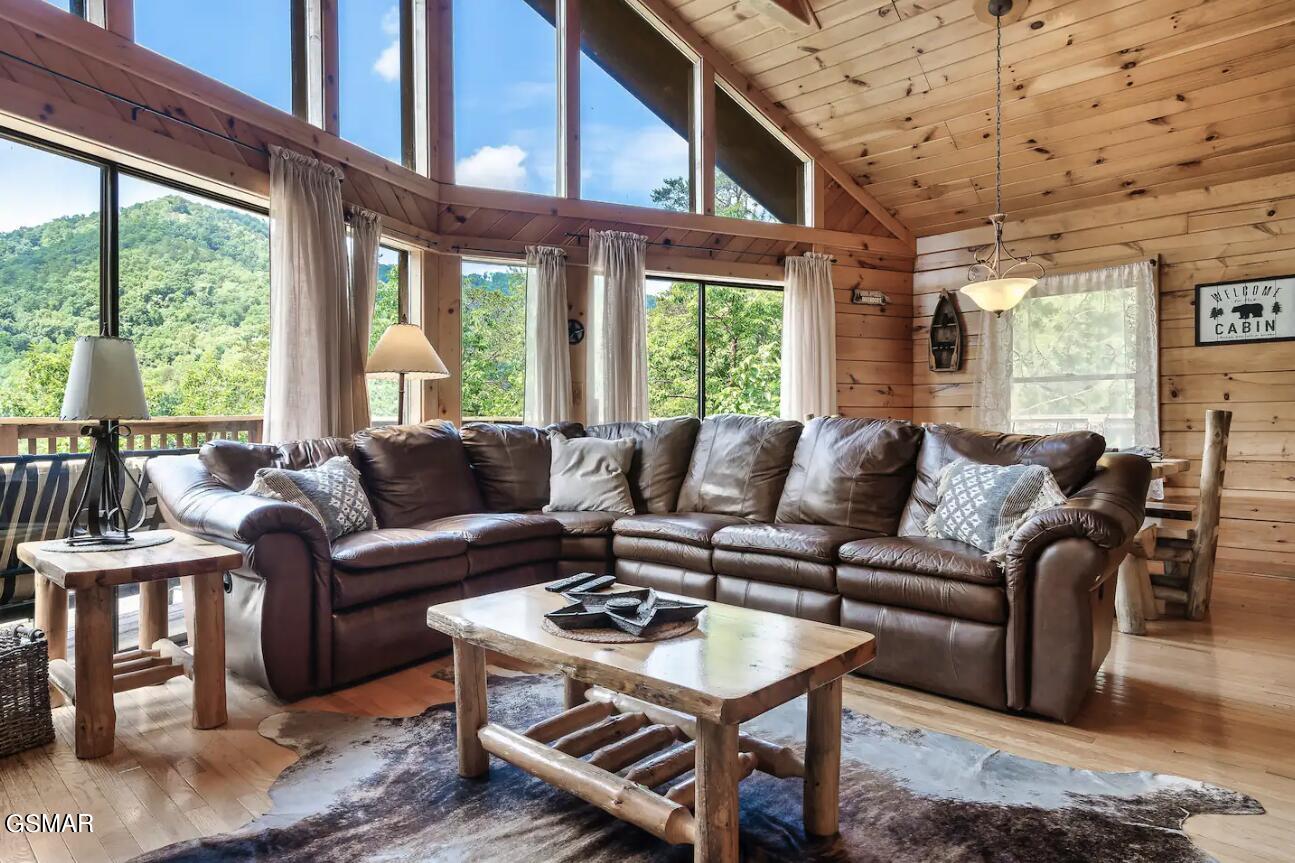 3152 Hatcher Top Road Sevierville TN 37862