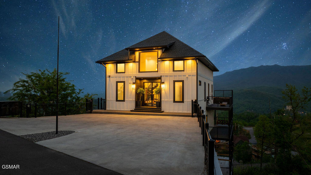 922 Piney Butt Way Gatlinburg TN 37738