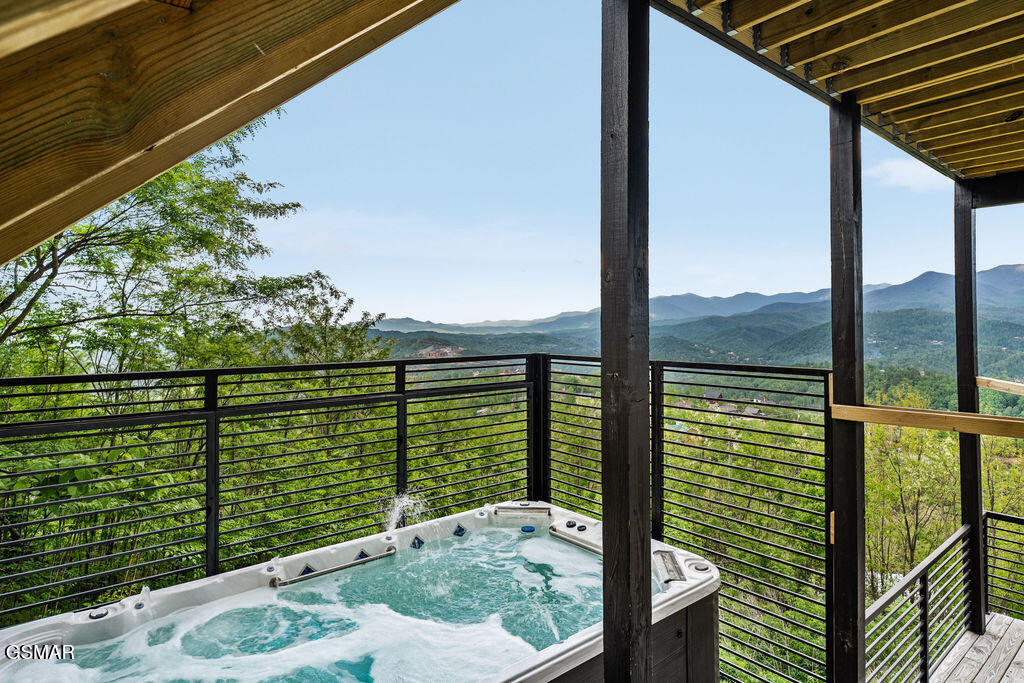922 Piney Butt Way Gatlinburg TN 37738