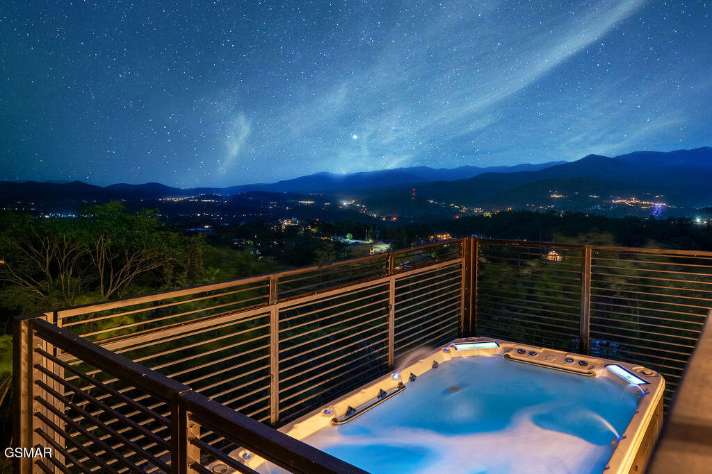 922 Piney Butt Way Gatlinburg TN 37738