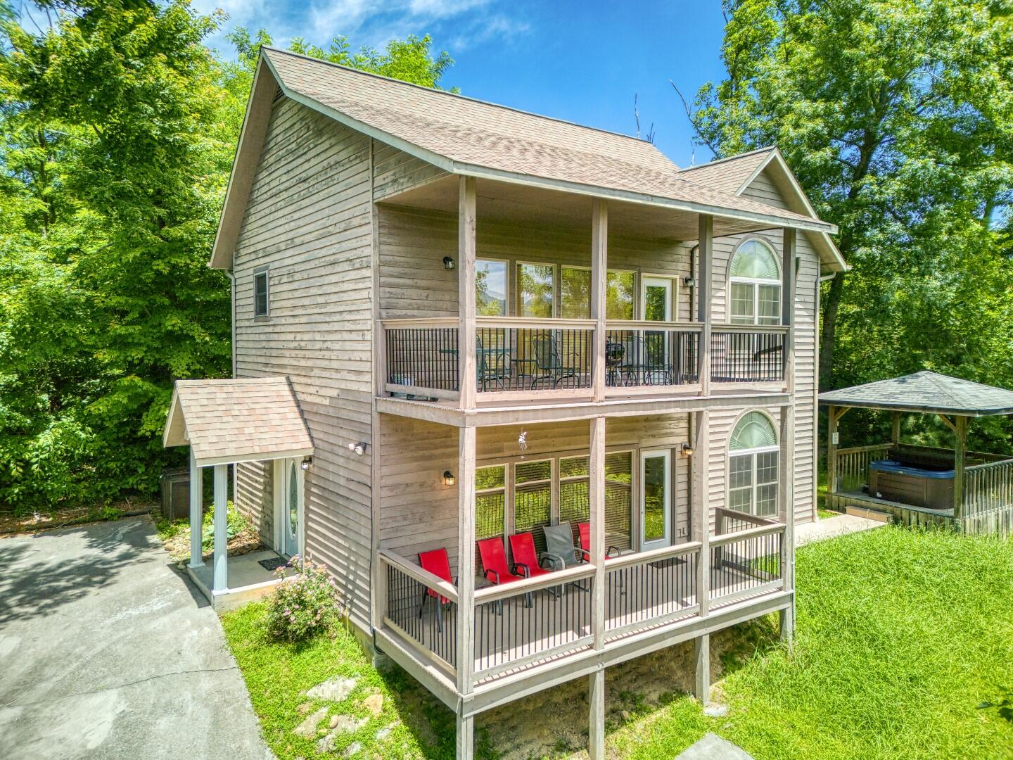 1024 Twin Oaks Road Gatlinburg TN 37738