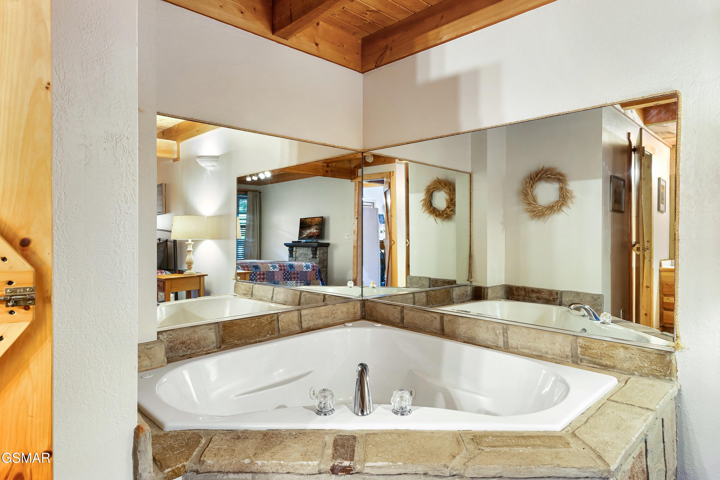 2306 Wooddale Way Sevierville TN 37876