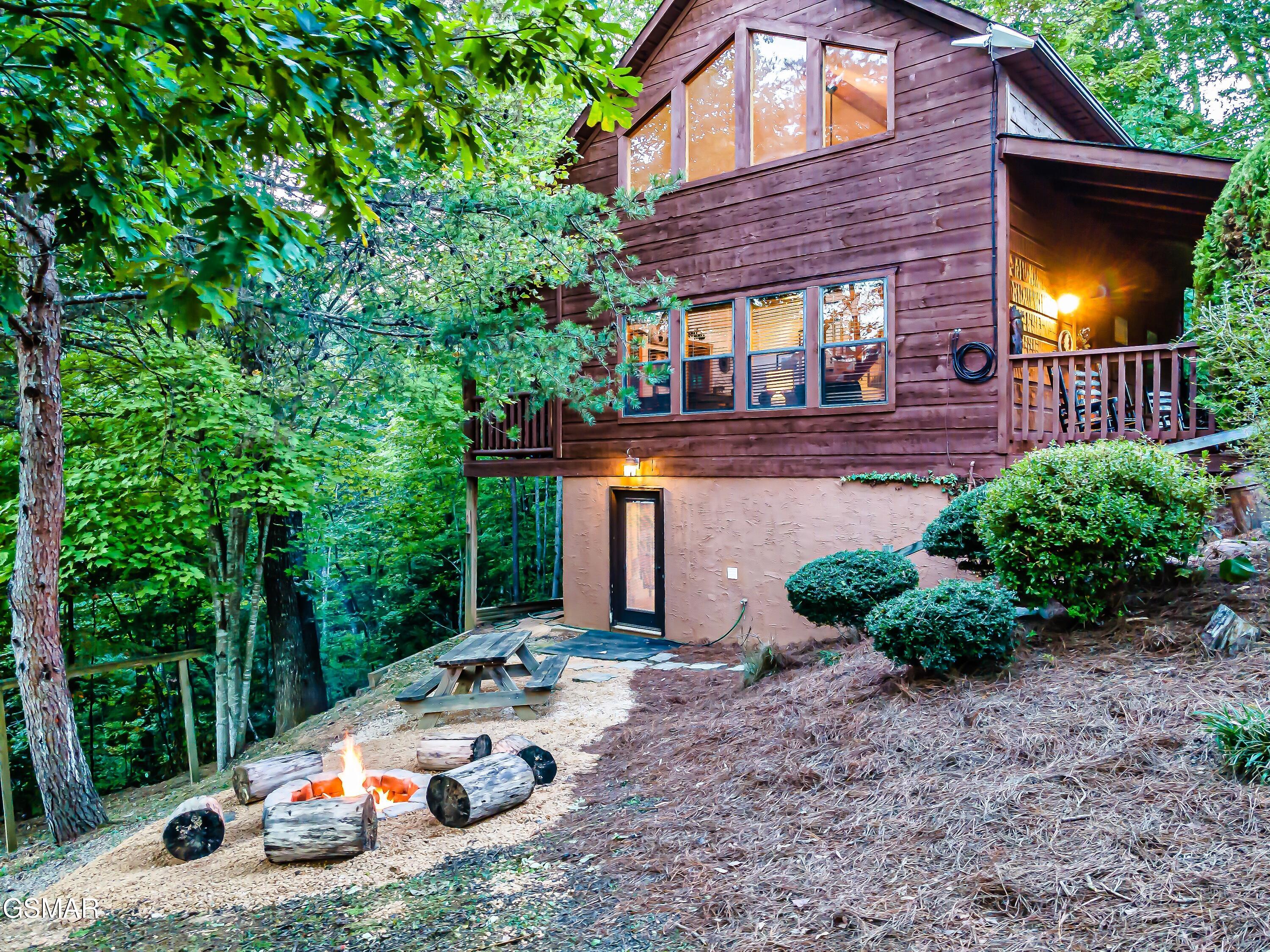2306 Wooddale Way Sevierville TN 37876