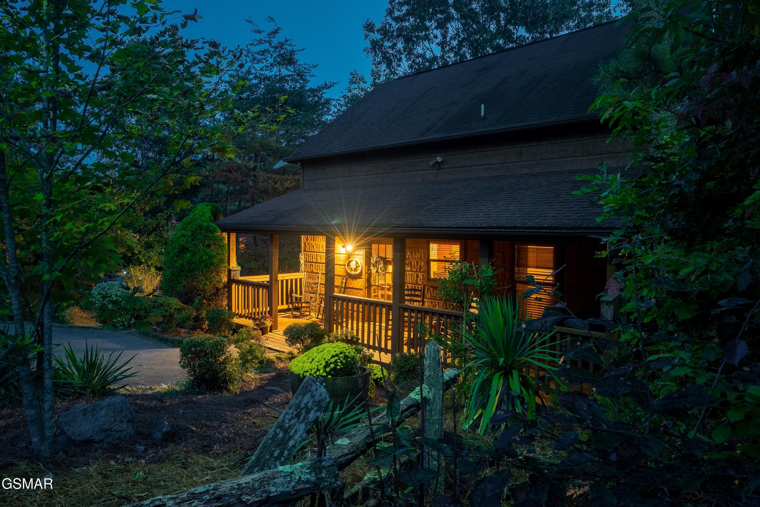 2306 Wooddale Way Sevierville TN 37876