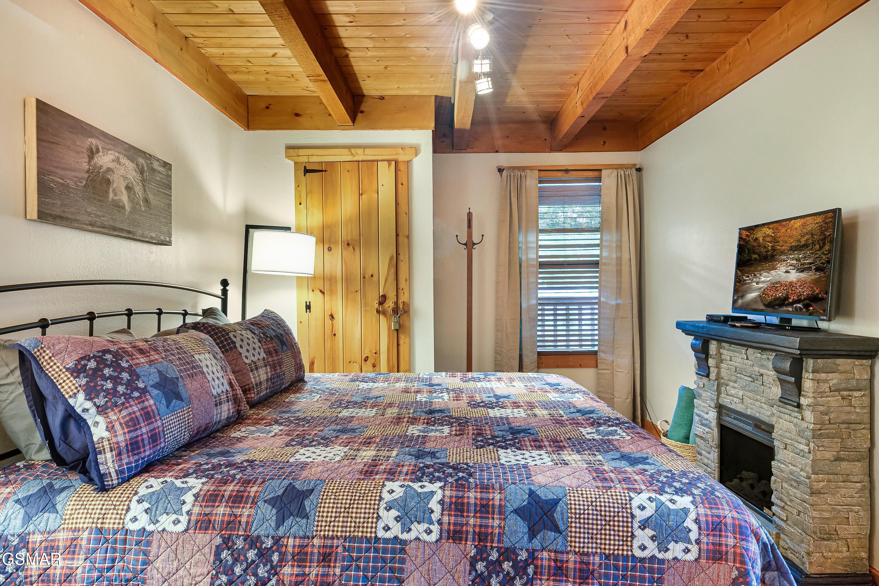 2306 Wooddale Way Sevierville TN 37876