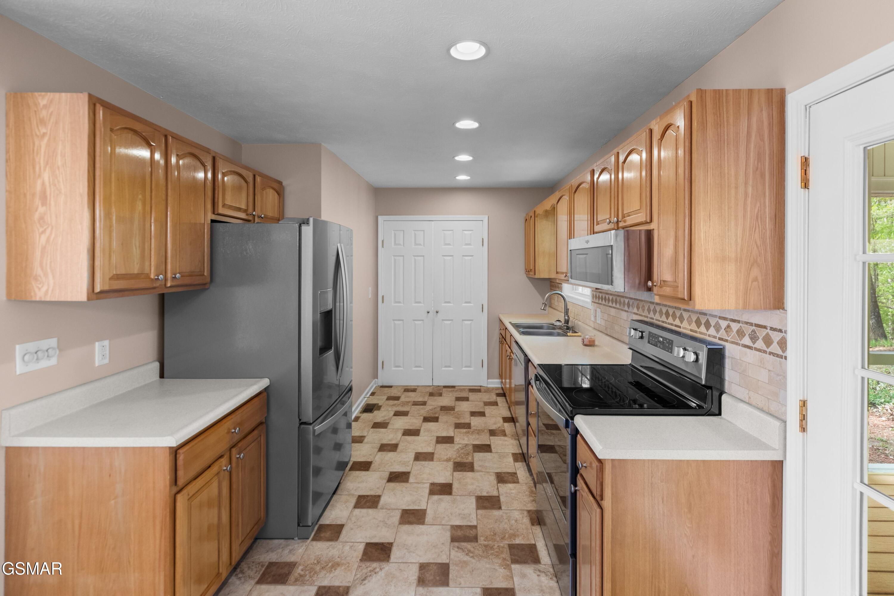 833 Thomas Farms Drive Jefferson City TN 37760