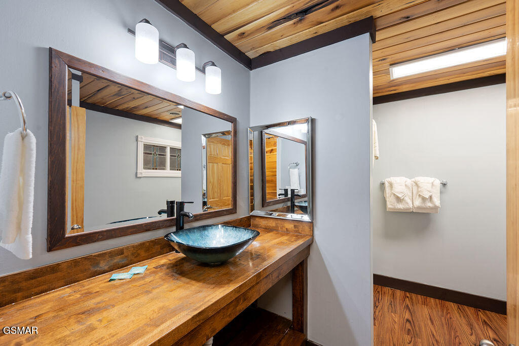 1106 Tanrac Trail Gatlinburg TN 37738