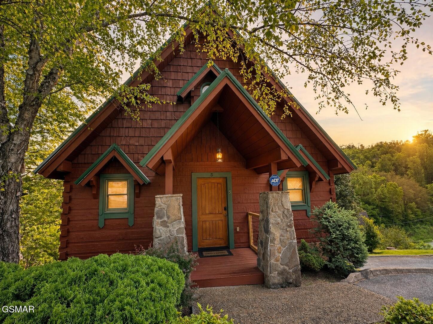 1619 J E D Trail Sevierville TN 37862