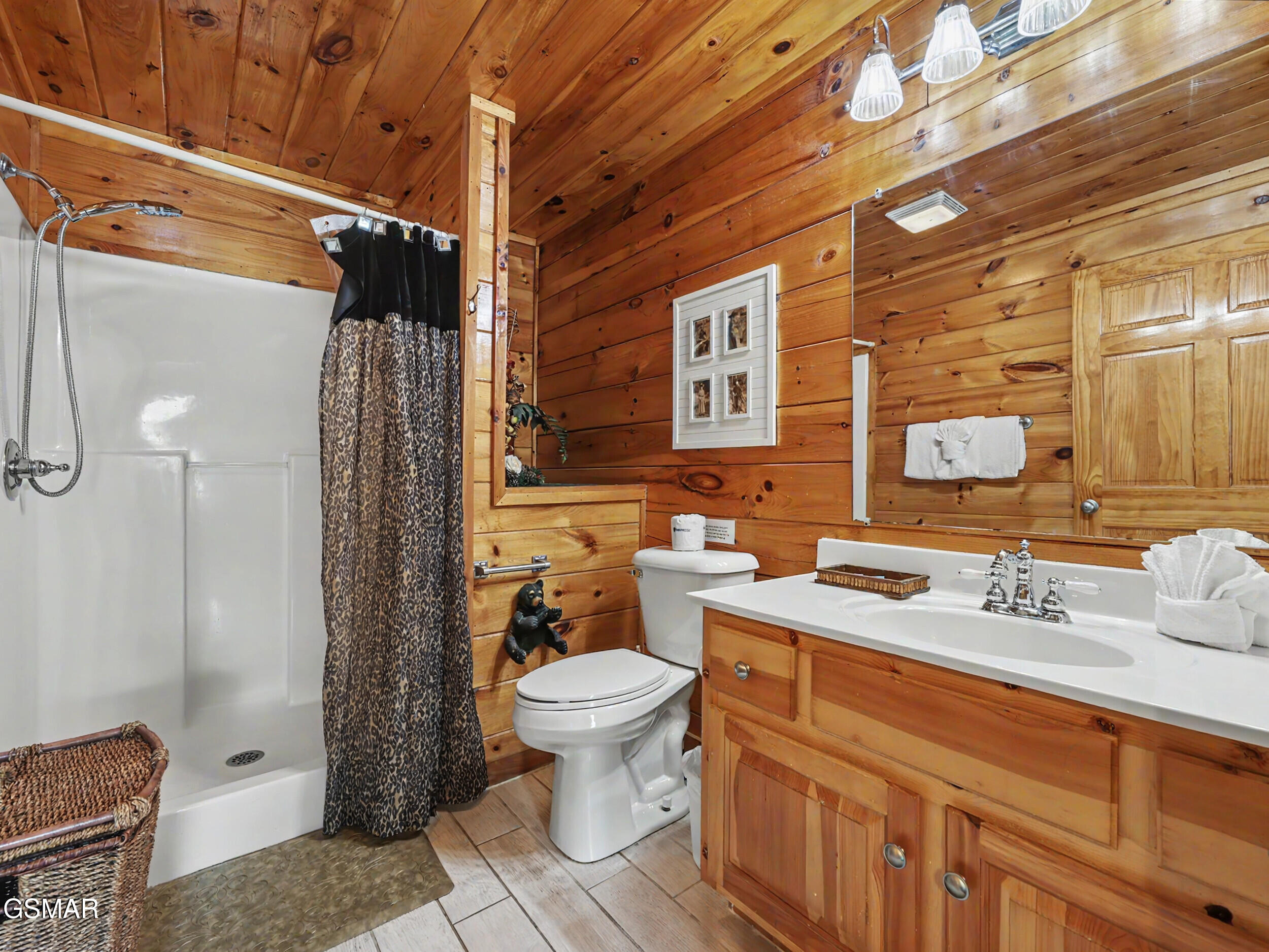 1629 Little Cabin Loop Sevierville TN 37862