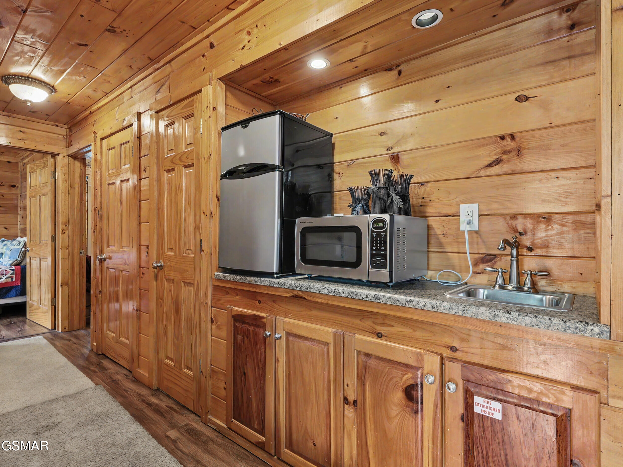 1629 Little Cabin Loop Sevierville TN 37862