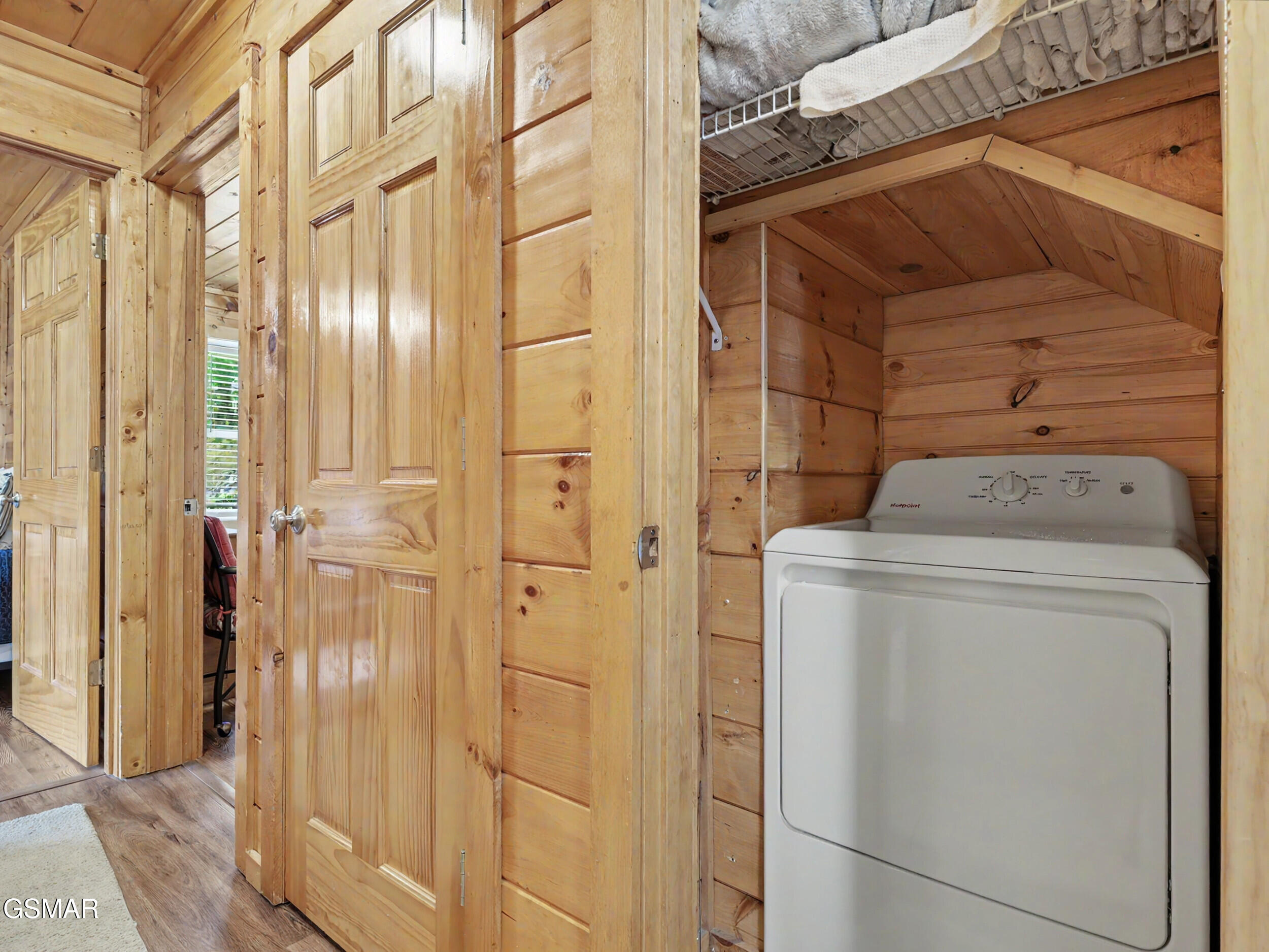 1629 Little Cabin Loop Sevierville TN 37862