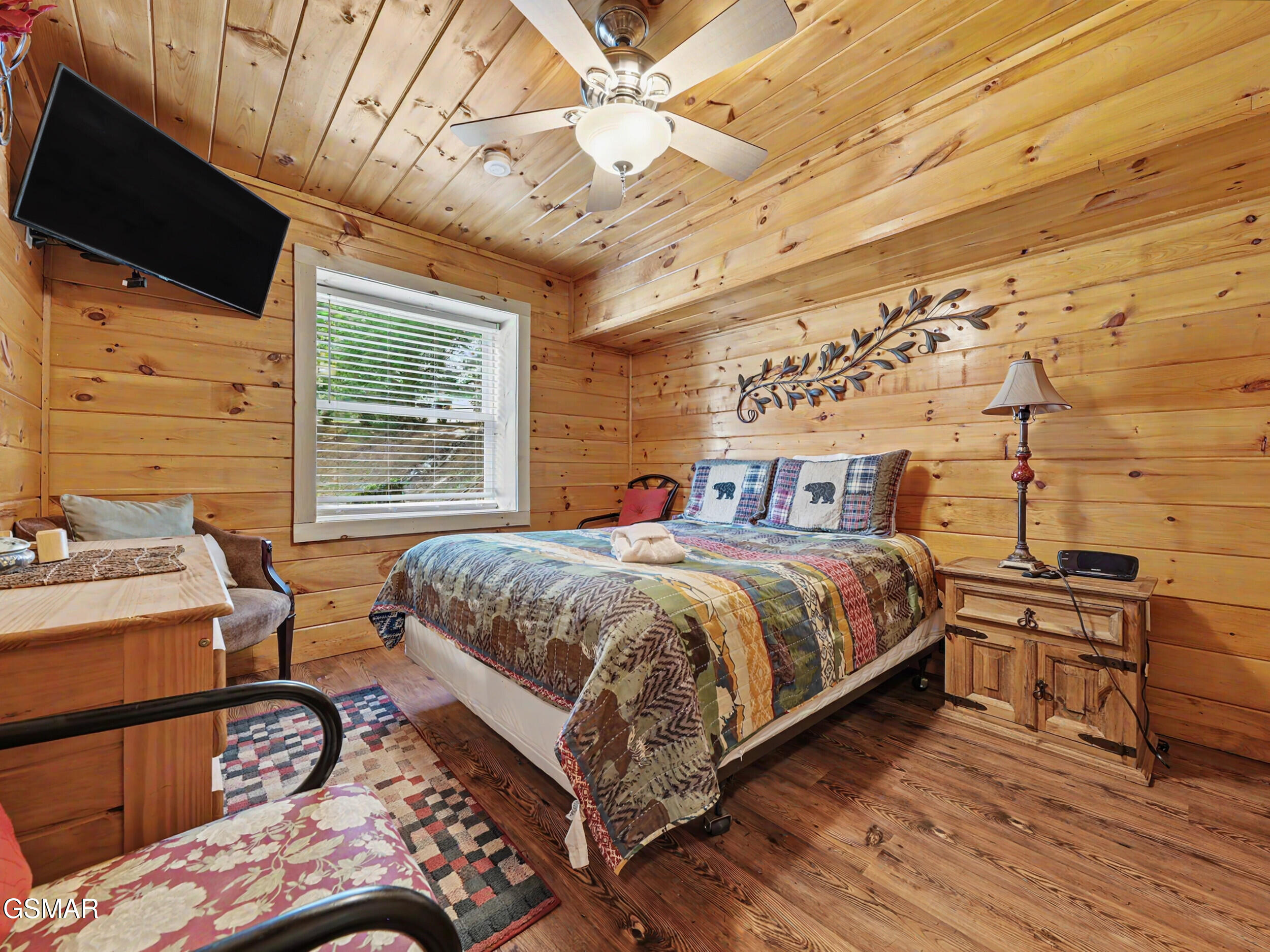 1629 Little Cabin Loop Sevierville TN 37862