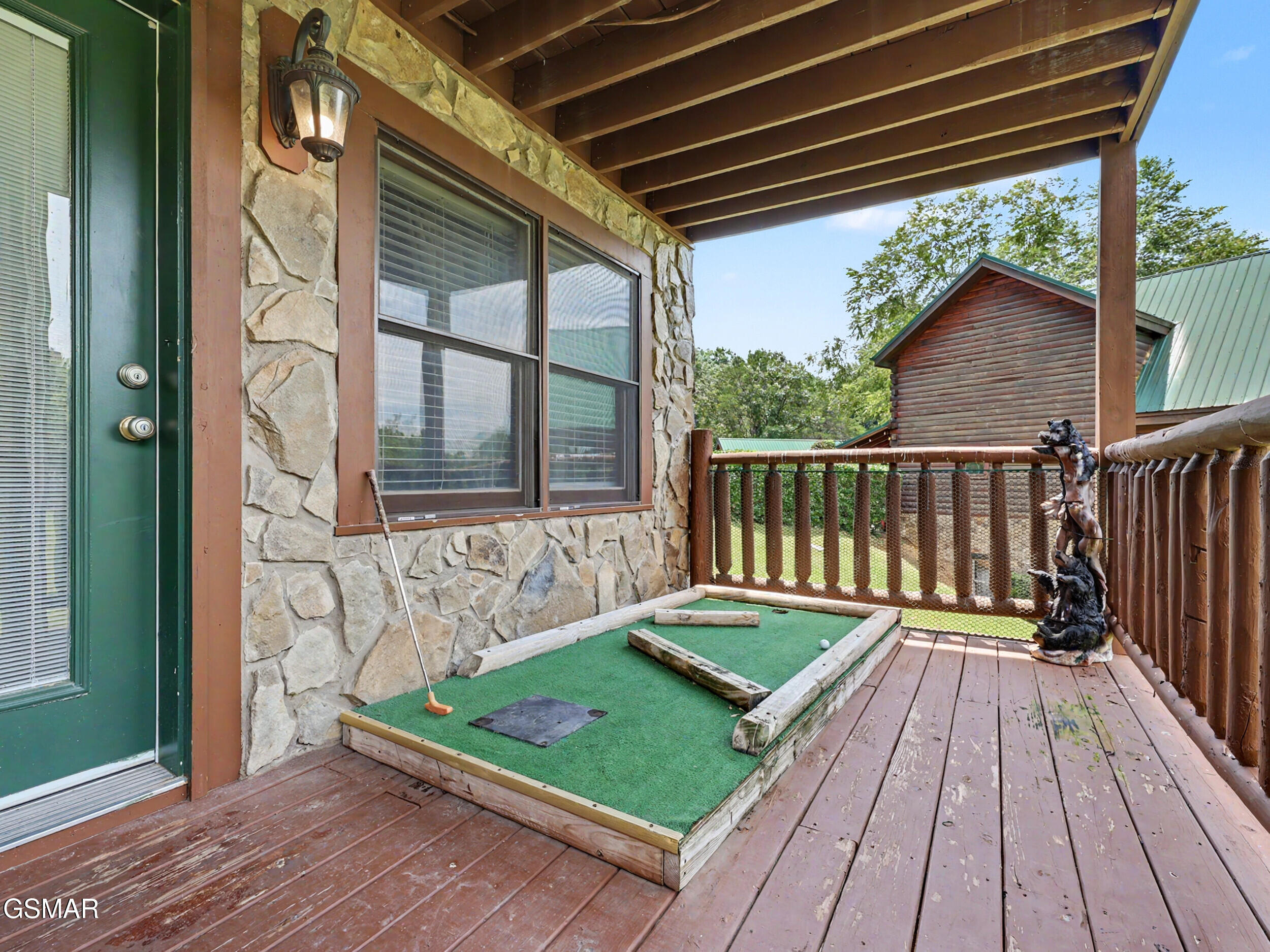 1629 Little Cabin Loop Sevierville TN 37862