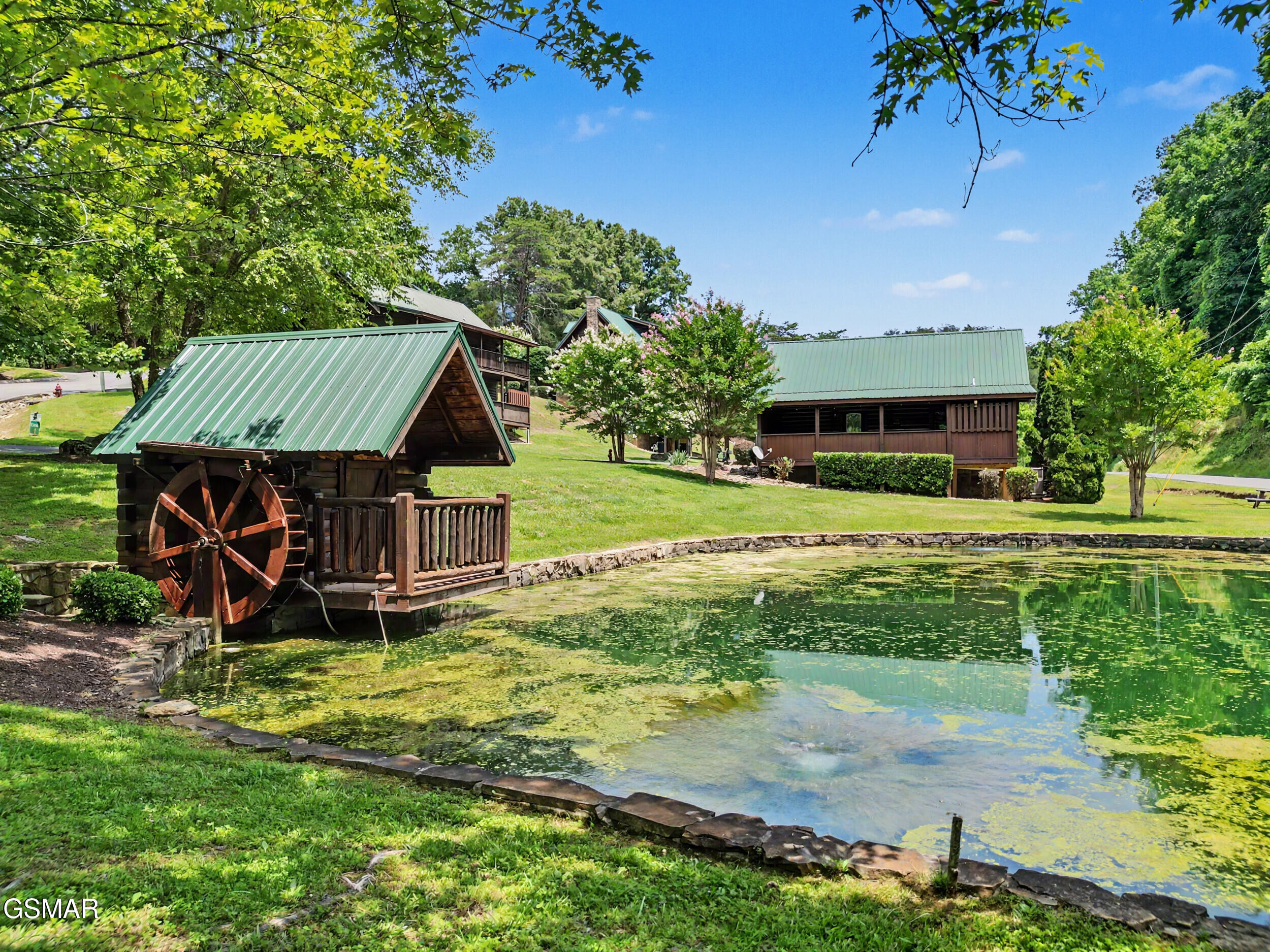 1629 Little Cabin Loop Sevierville TN 37862