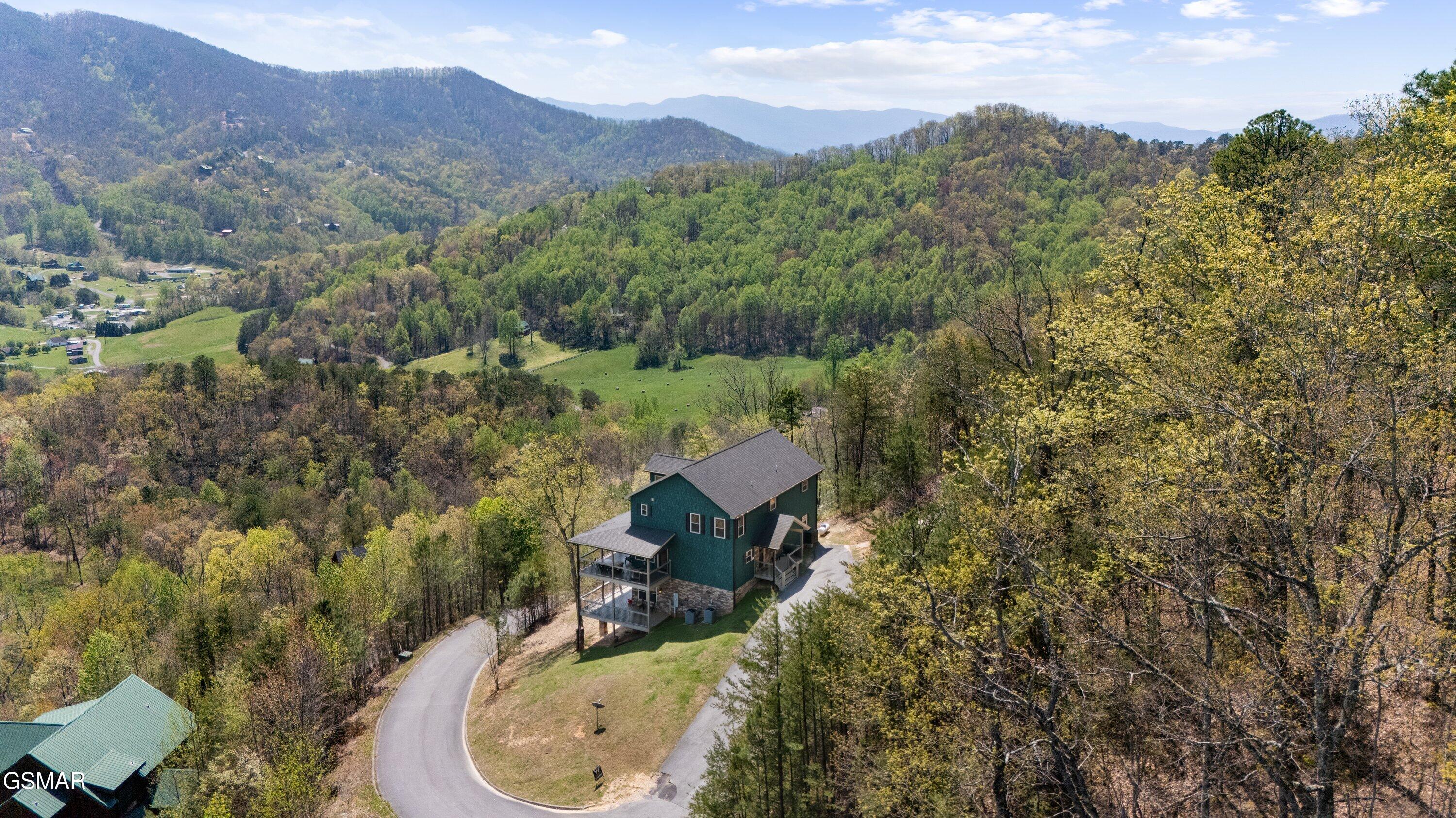 4249 Teaberry Vista Lane Sevierville TN 37862