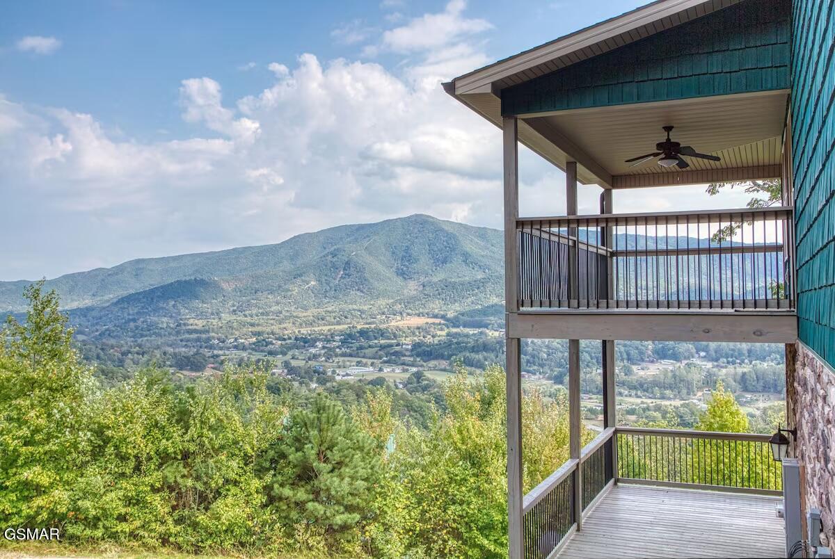 4249 Teaberry Vista Lane Sevierville TN 37862