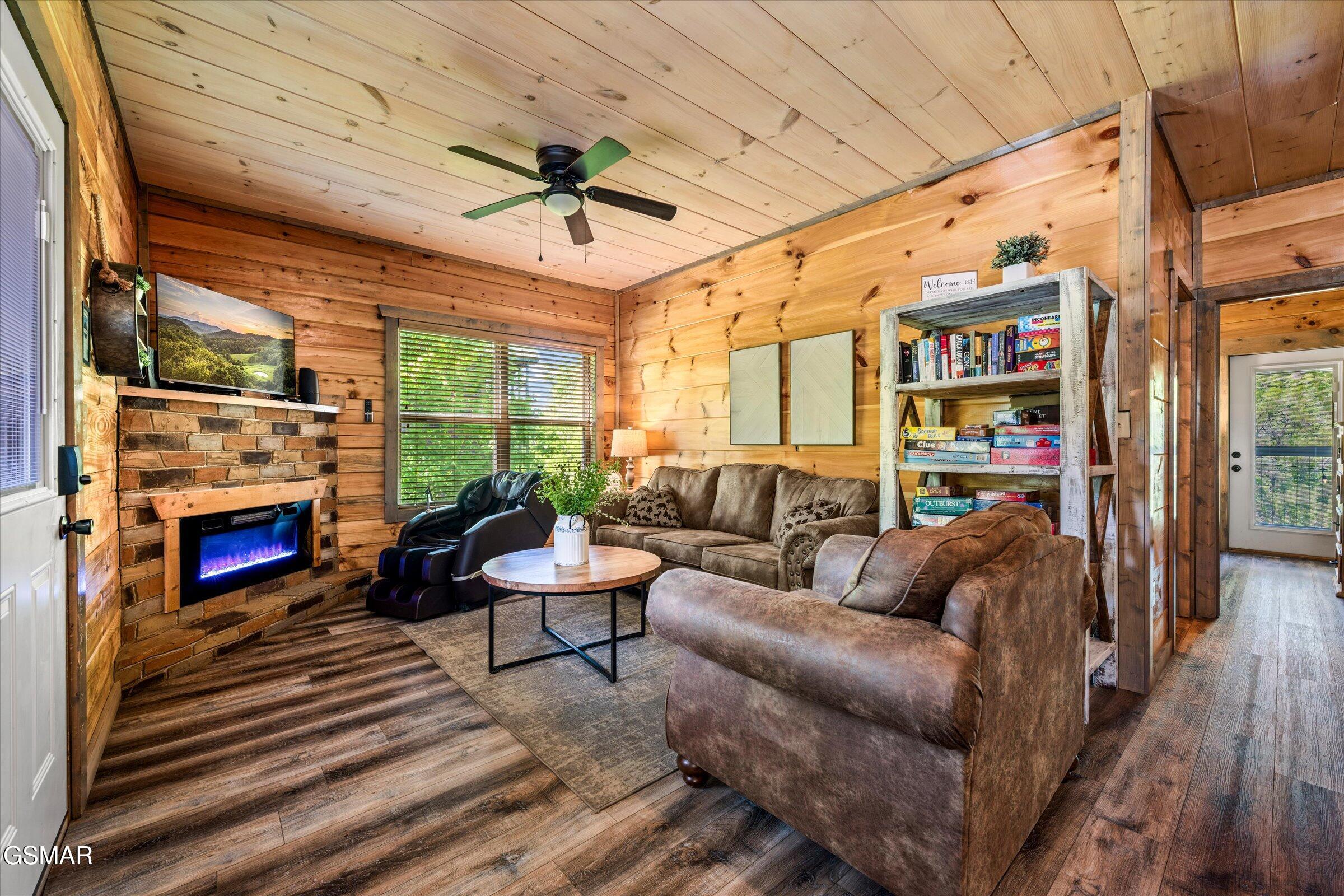 2243 Wingspan Drive Sevierville TN 37876