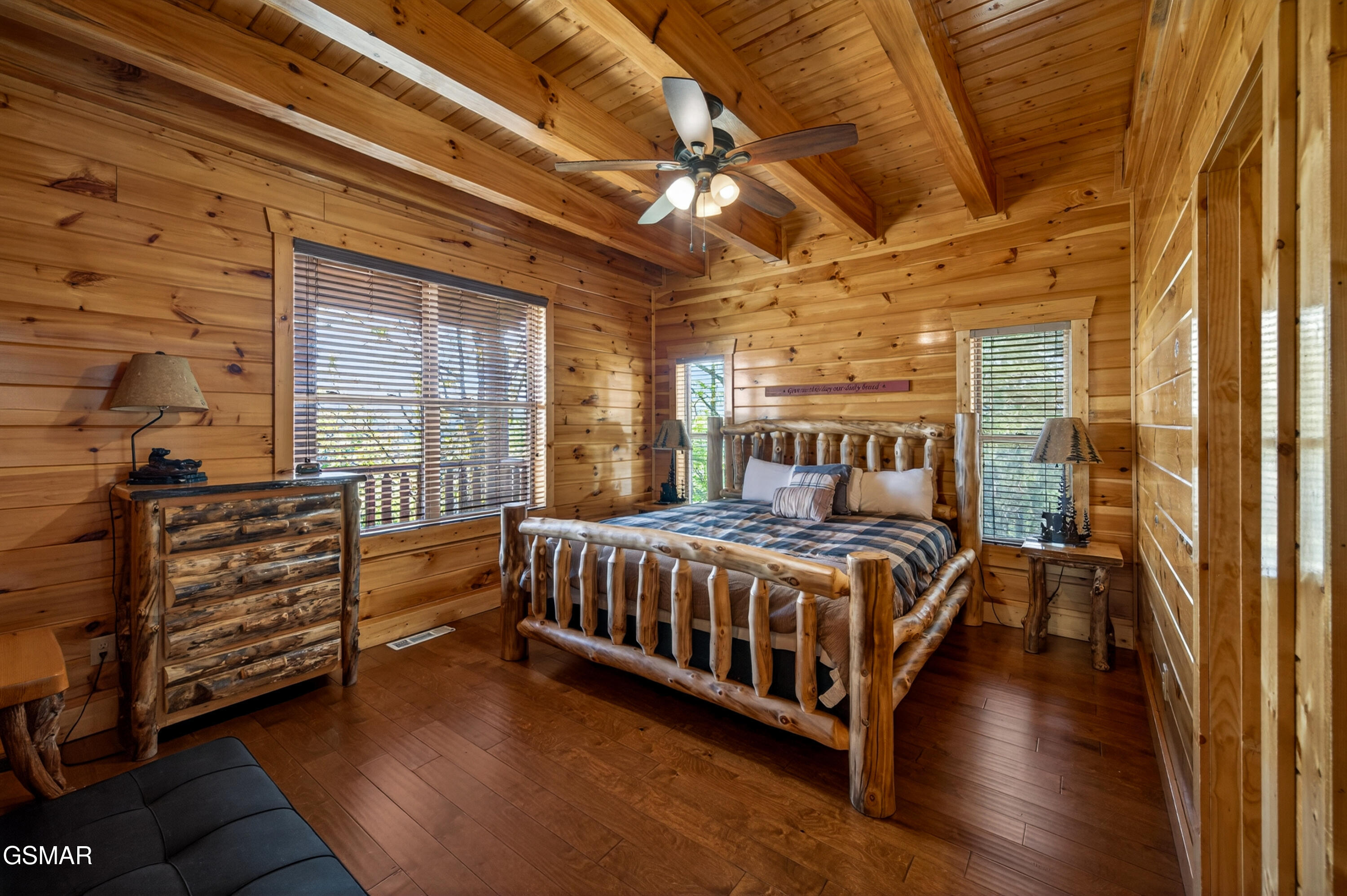 1932 Thistle Thorn Trail Sevierville TN 37876