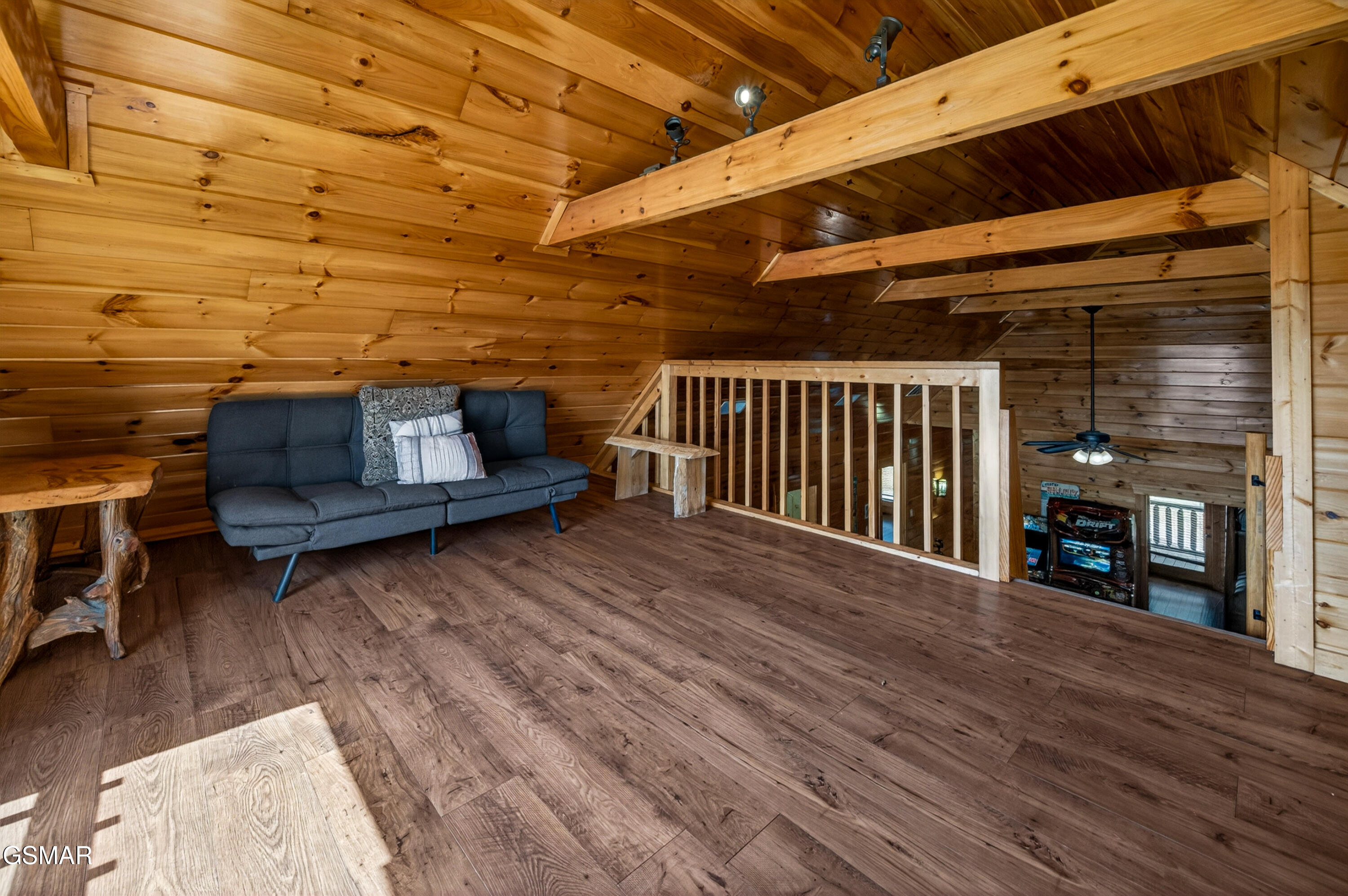 1932 Thistle Thorn Trail Sevierville TN 37876