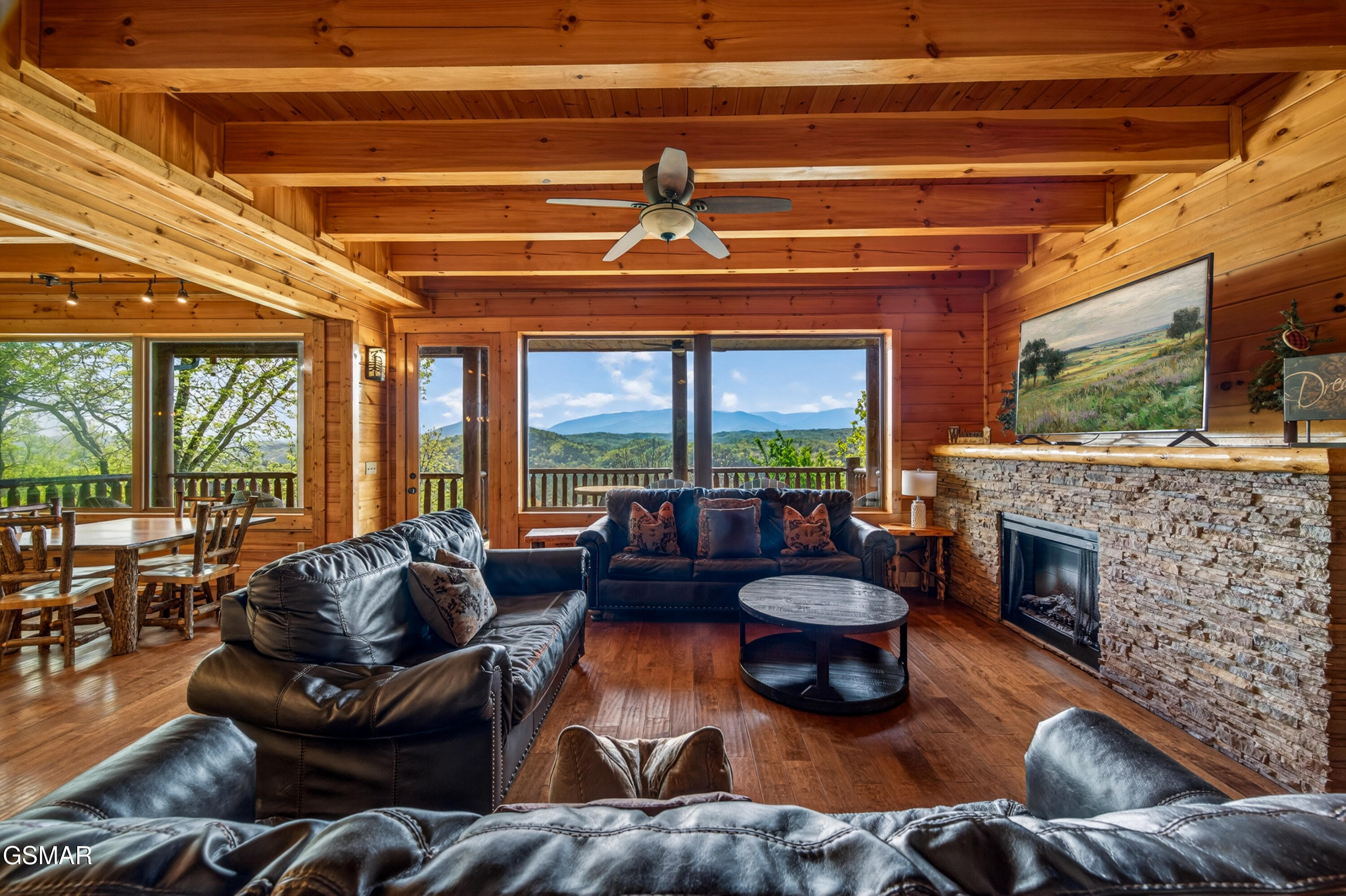 1932 Thistle Thorn Trail Sevierville TN 37876