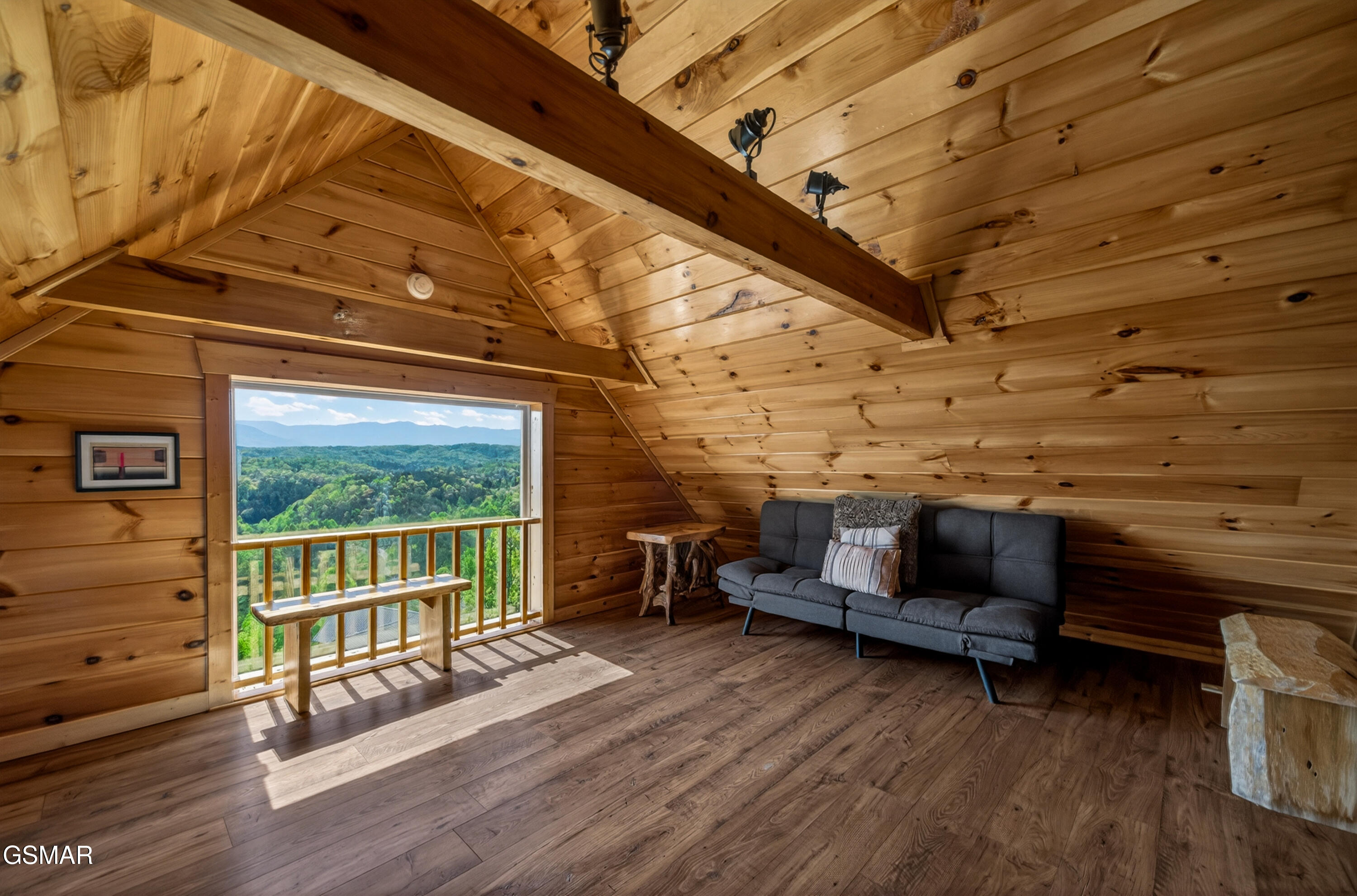 1932 Thistle Thorn Trail Sevierville TN 37876