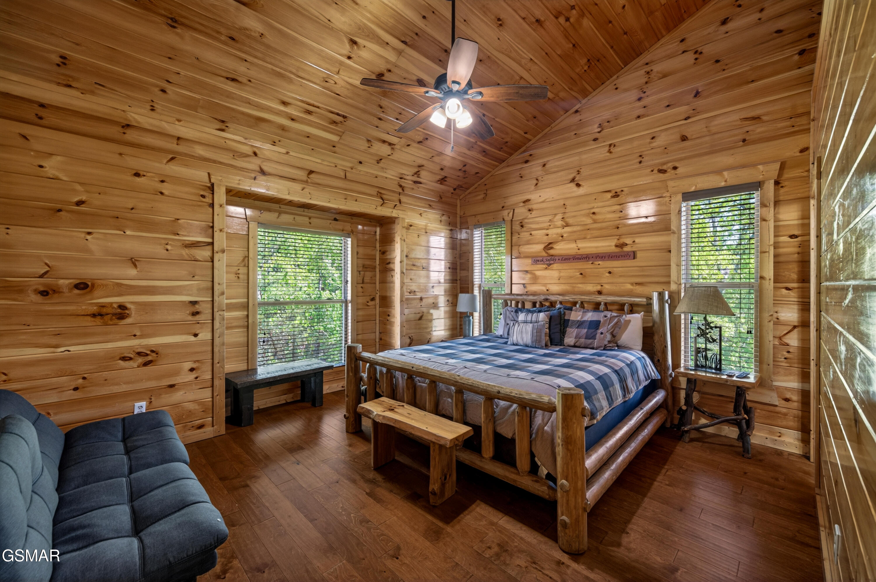 1932 Thistle Thorn Trail Sevierville TN 37876
