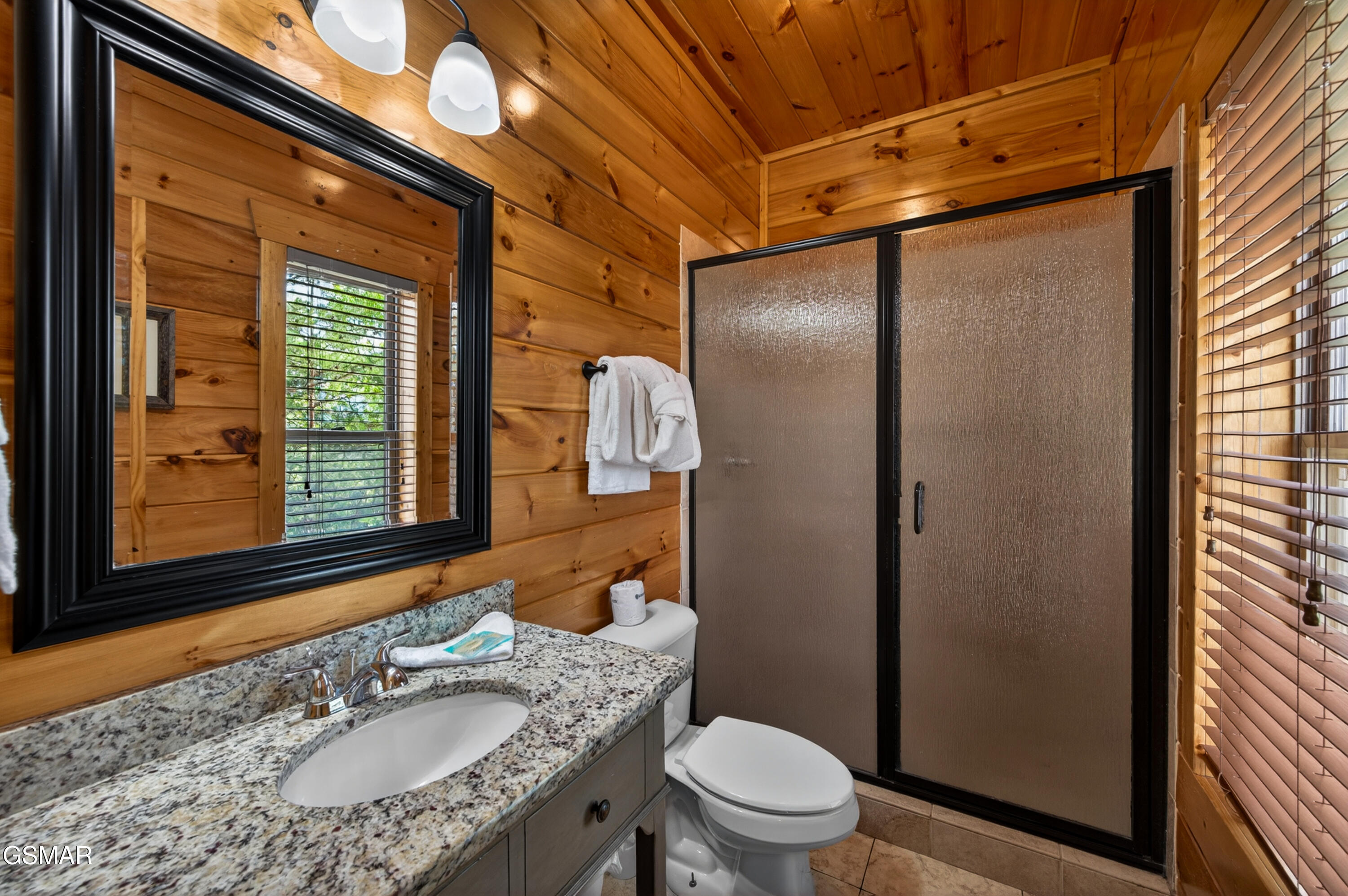 1932 Thistle Thorn Trail Sevierville TN 37876
