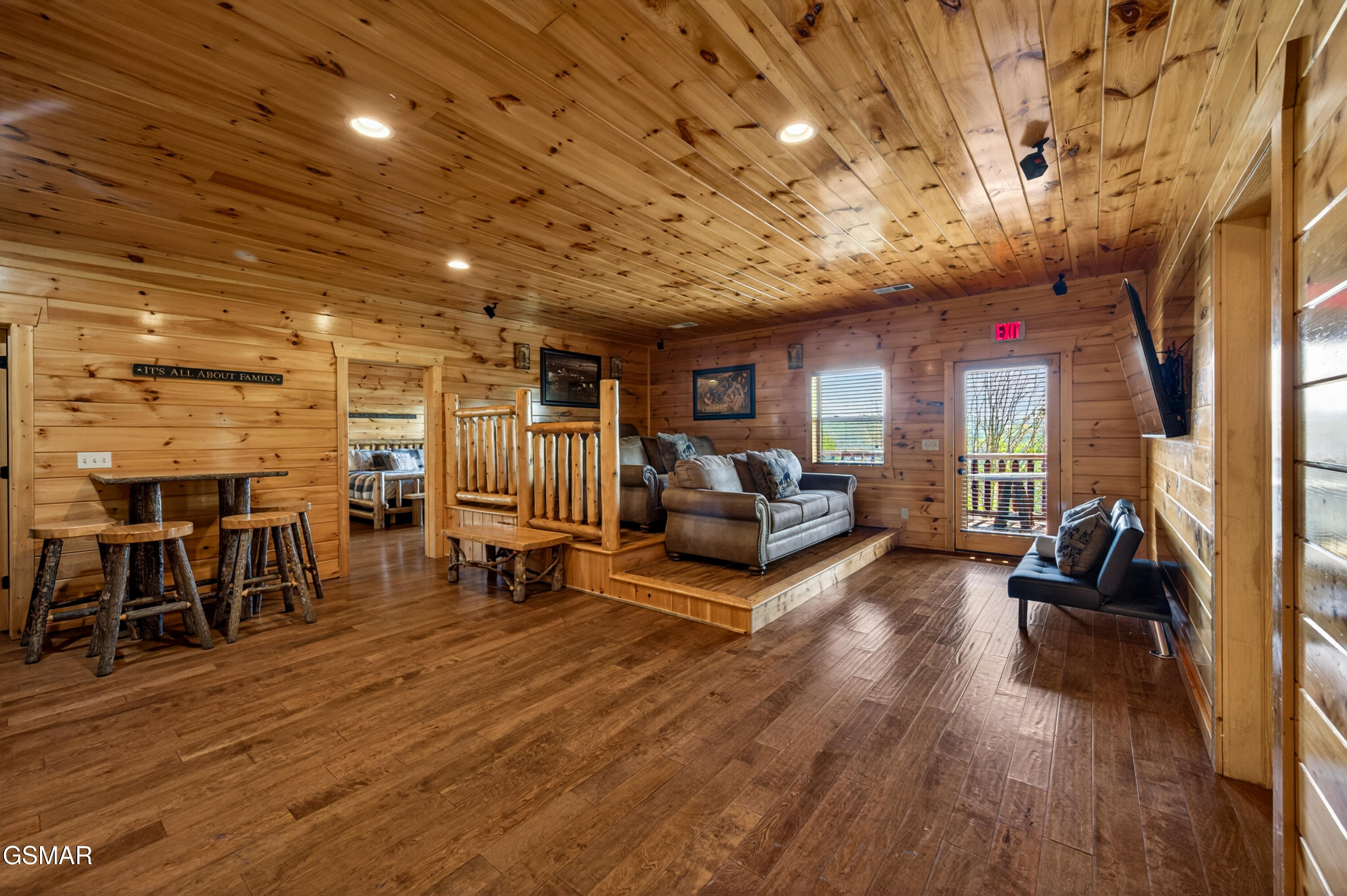 1932 Thistle Thorn Trail Sevierville TN 37876