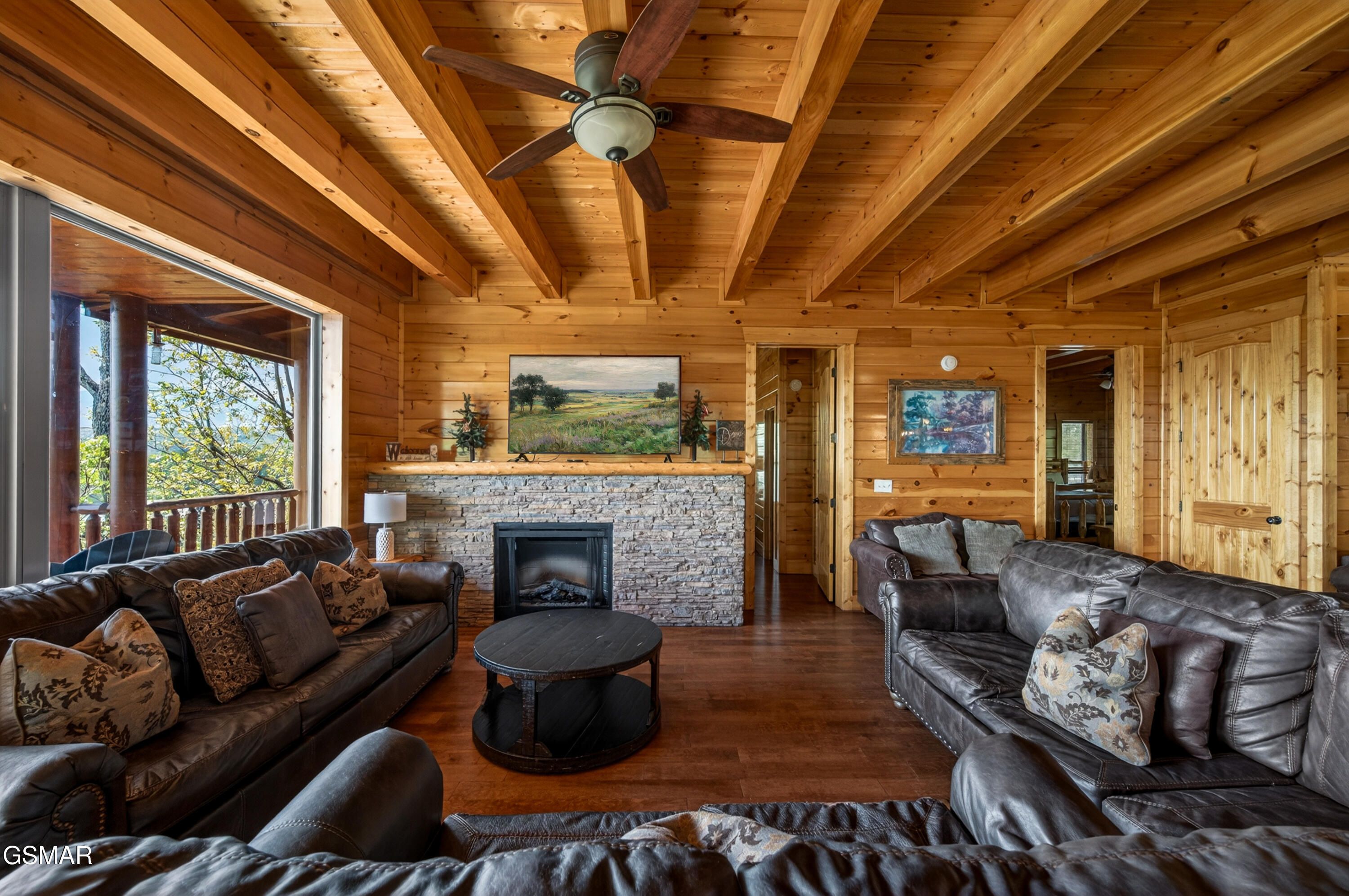 1932 Thistle Thorn Trail Sevierville TN 37876