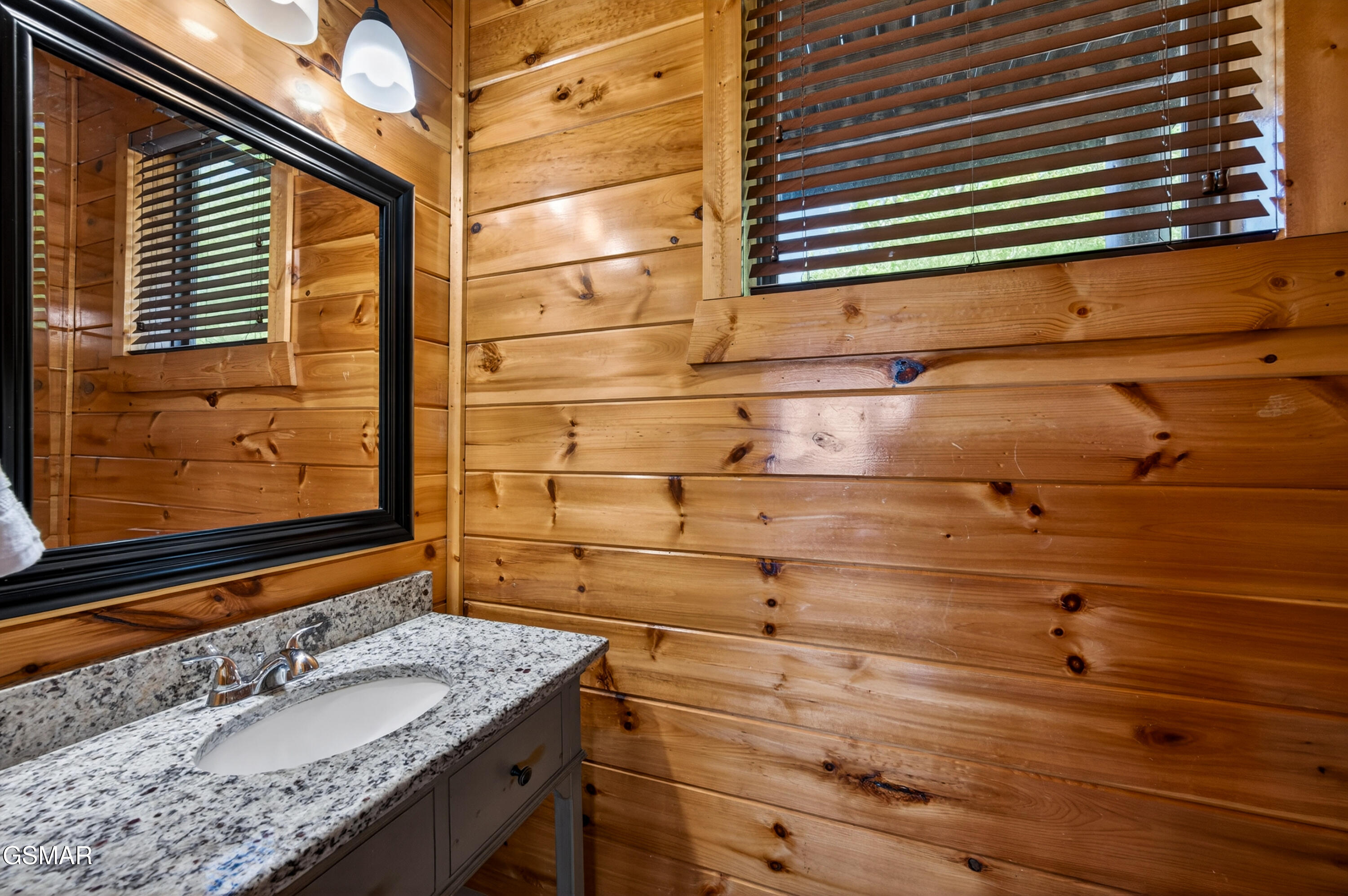 1932 Thistle Thorn Trail Sevierville TN 37876