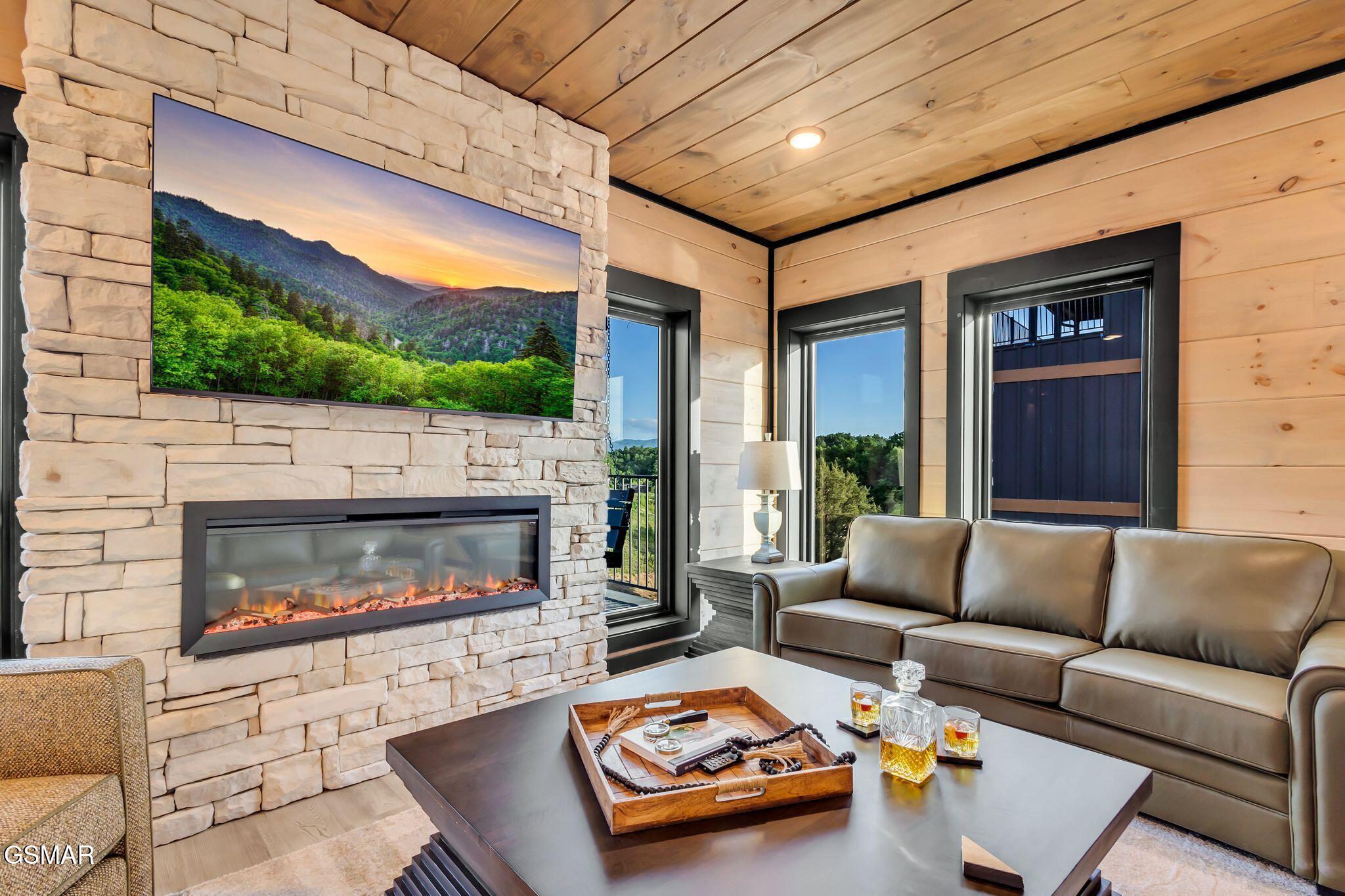 1724 Knotty Log Way Sevierville TN 37862