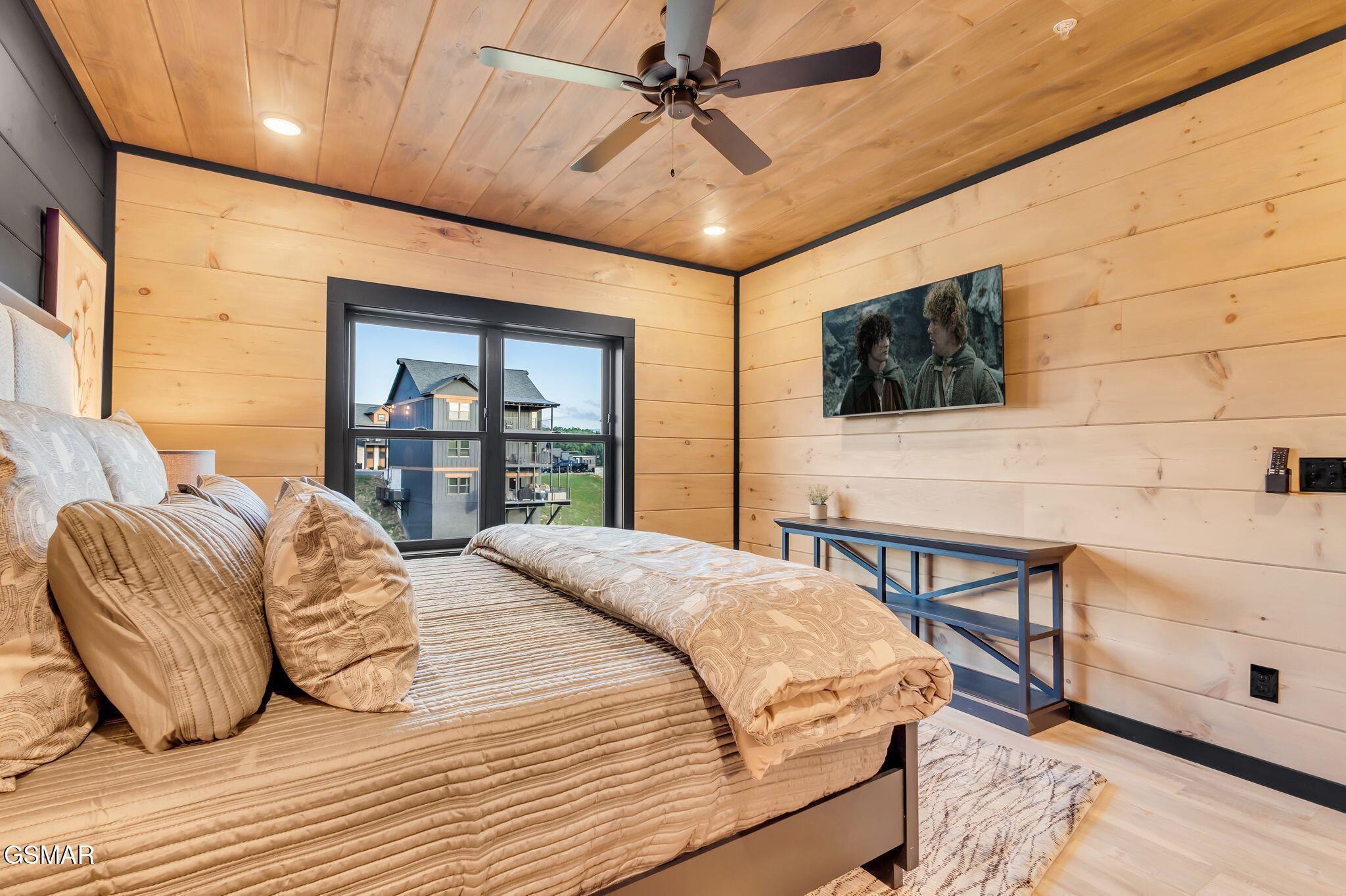 1724 Knotty Log Way Sevierville TN 37862