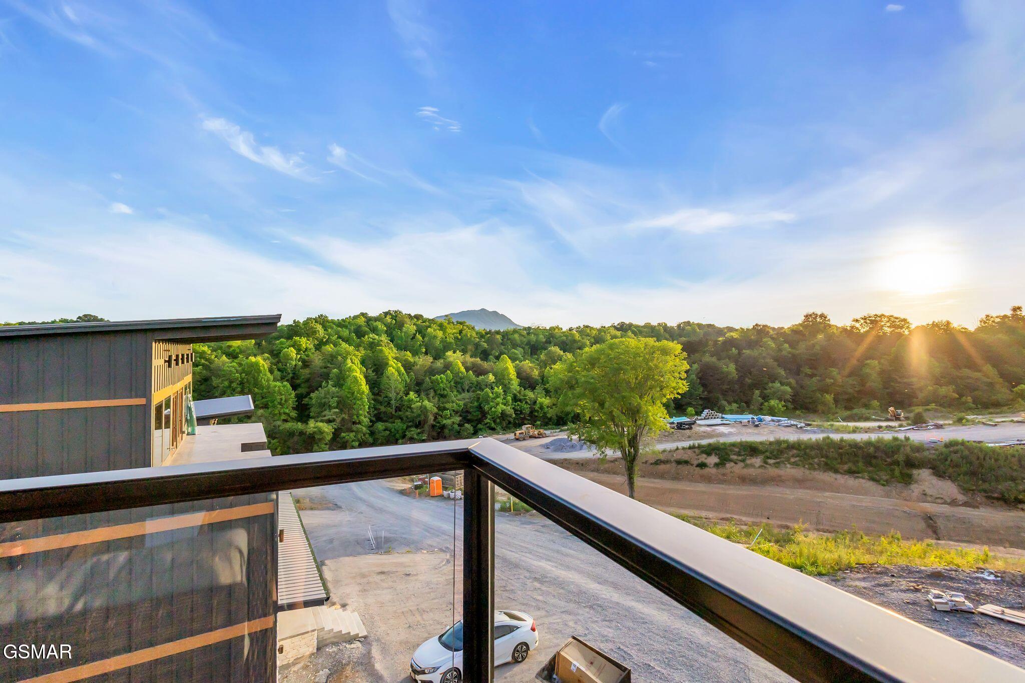 1724 Knotty Log Way Sevierville TN 37862
