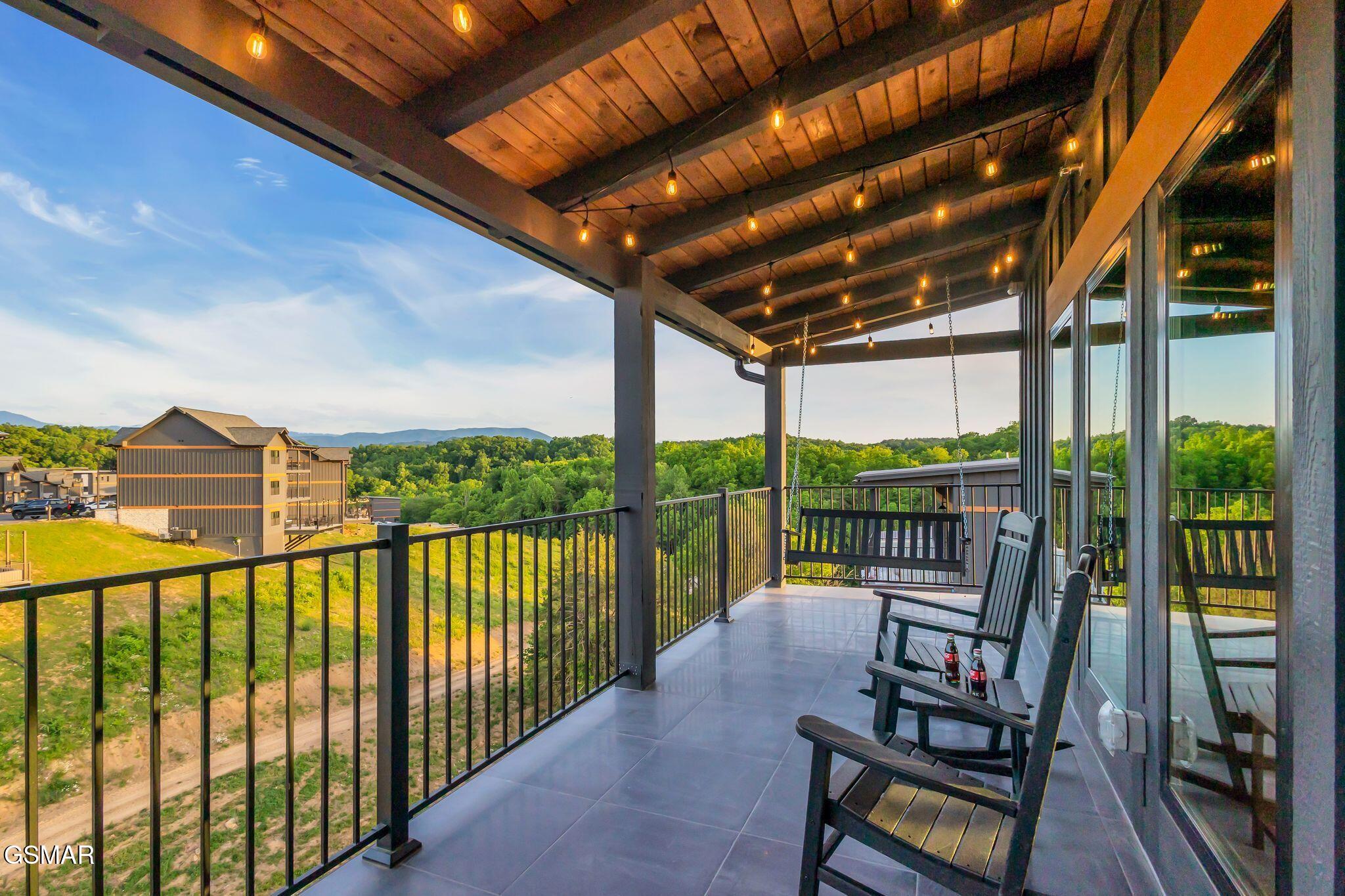 1724 Knotty Log Way Sevierville TN 37862