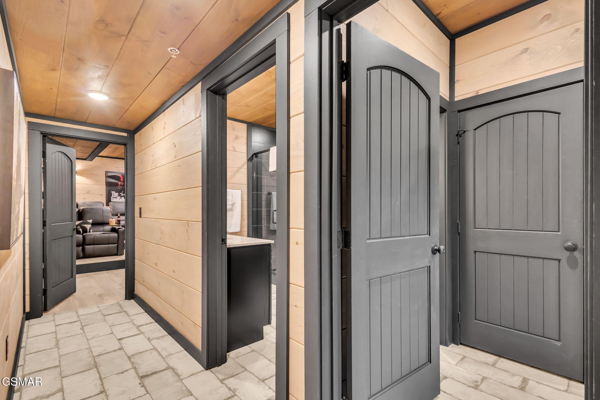 1724 Knotty Log Way Sevierville TN 37862