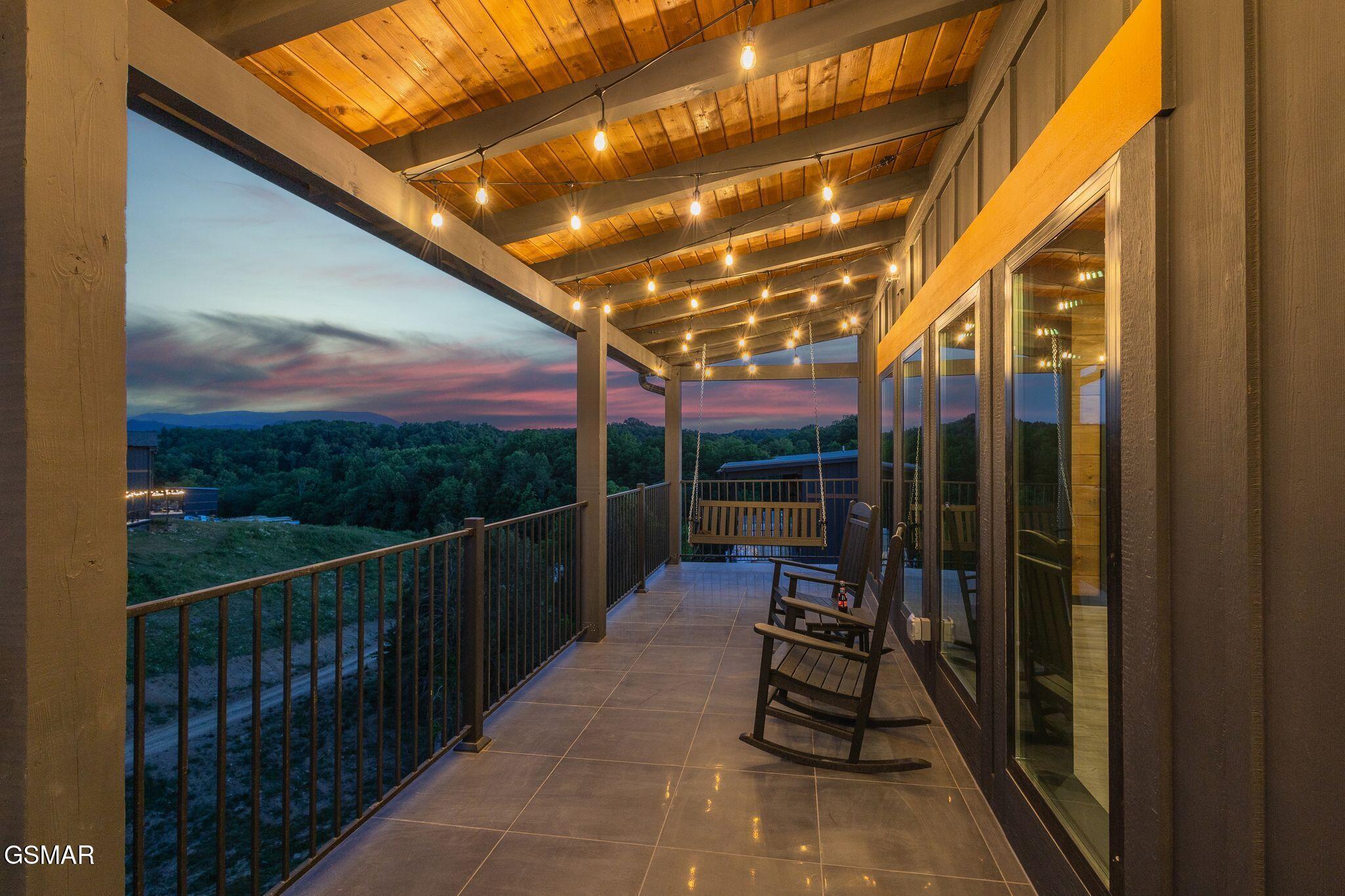 1724 Knotty Log Way Sevierville TN 37862