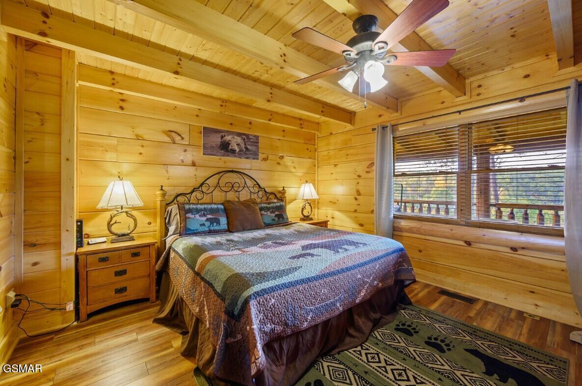 1828 Panther Path Way Sevierville TN 37876