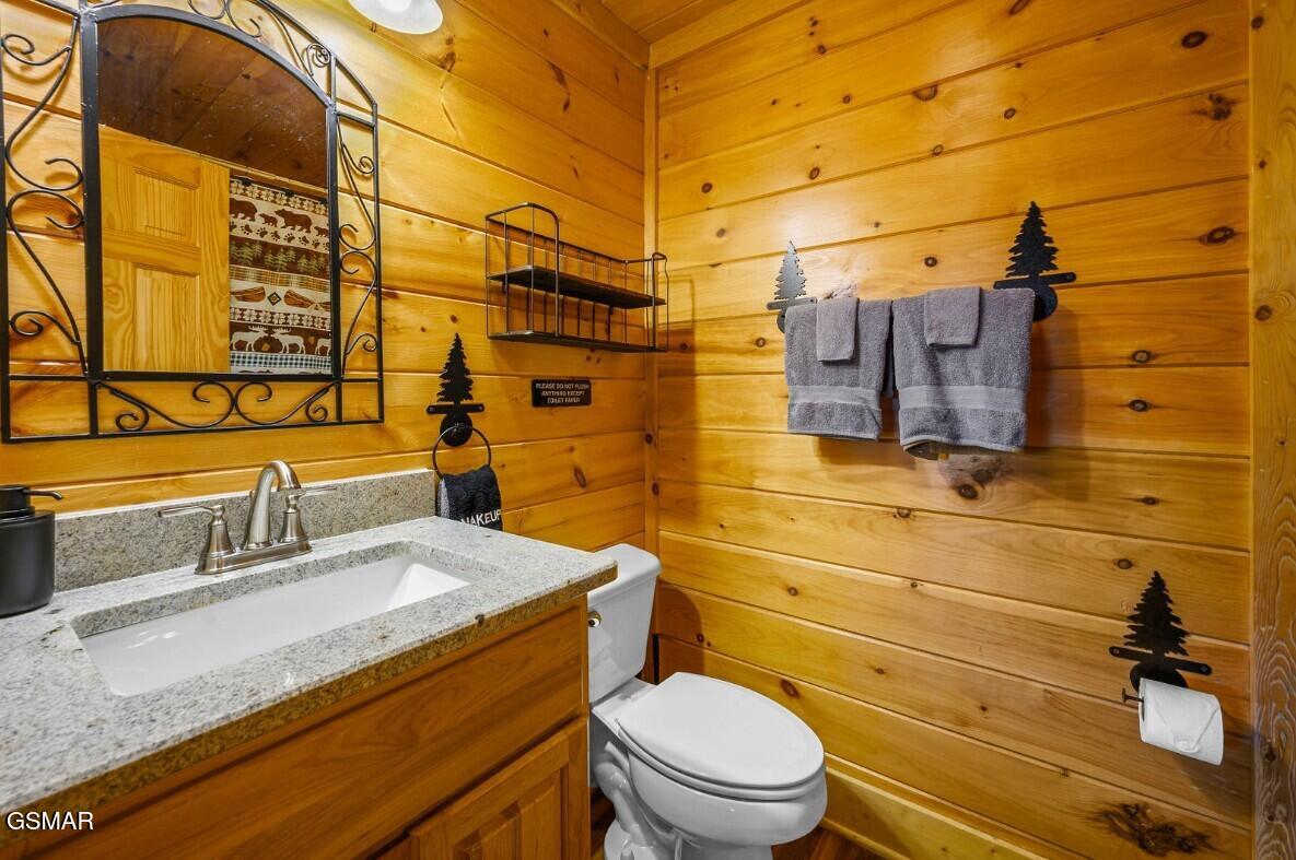 1828 Panther Path Way Sevierville TN 37876