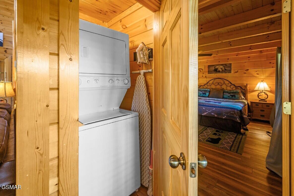 1828 Panther Path Way Sevierville TN 37876