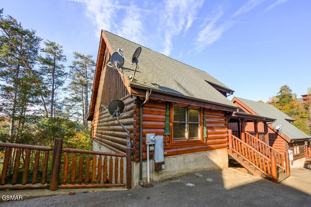 1828 Panther Path Way Sevierville TN 37876