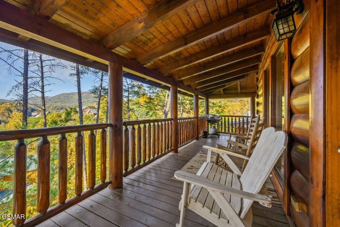 1828 Panther Path Way Sevierville TN 37876