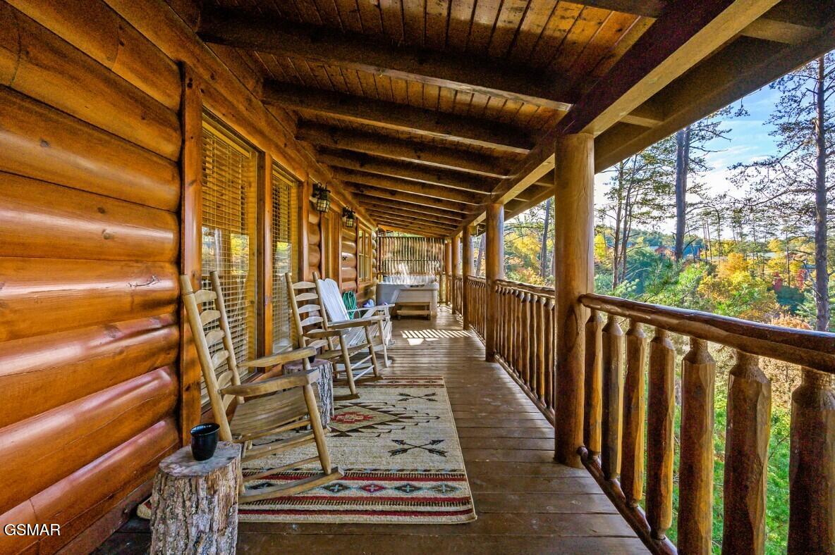 1828 Panther Path Way Sevierville TN 37876