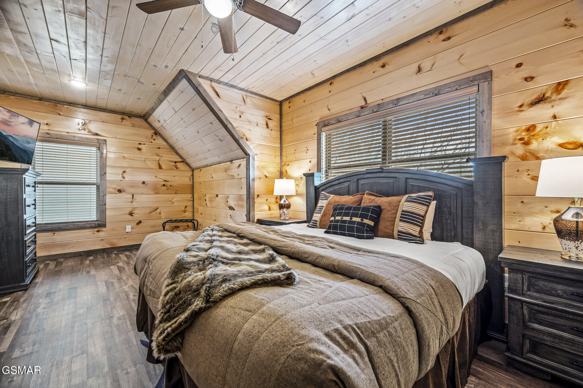 2125 Eagle Feather Drive Sevierville TN 37876