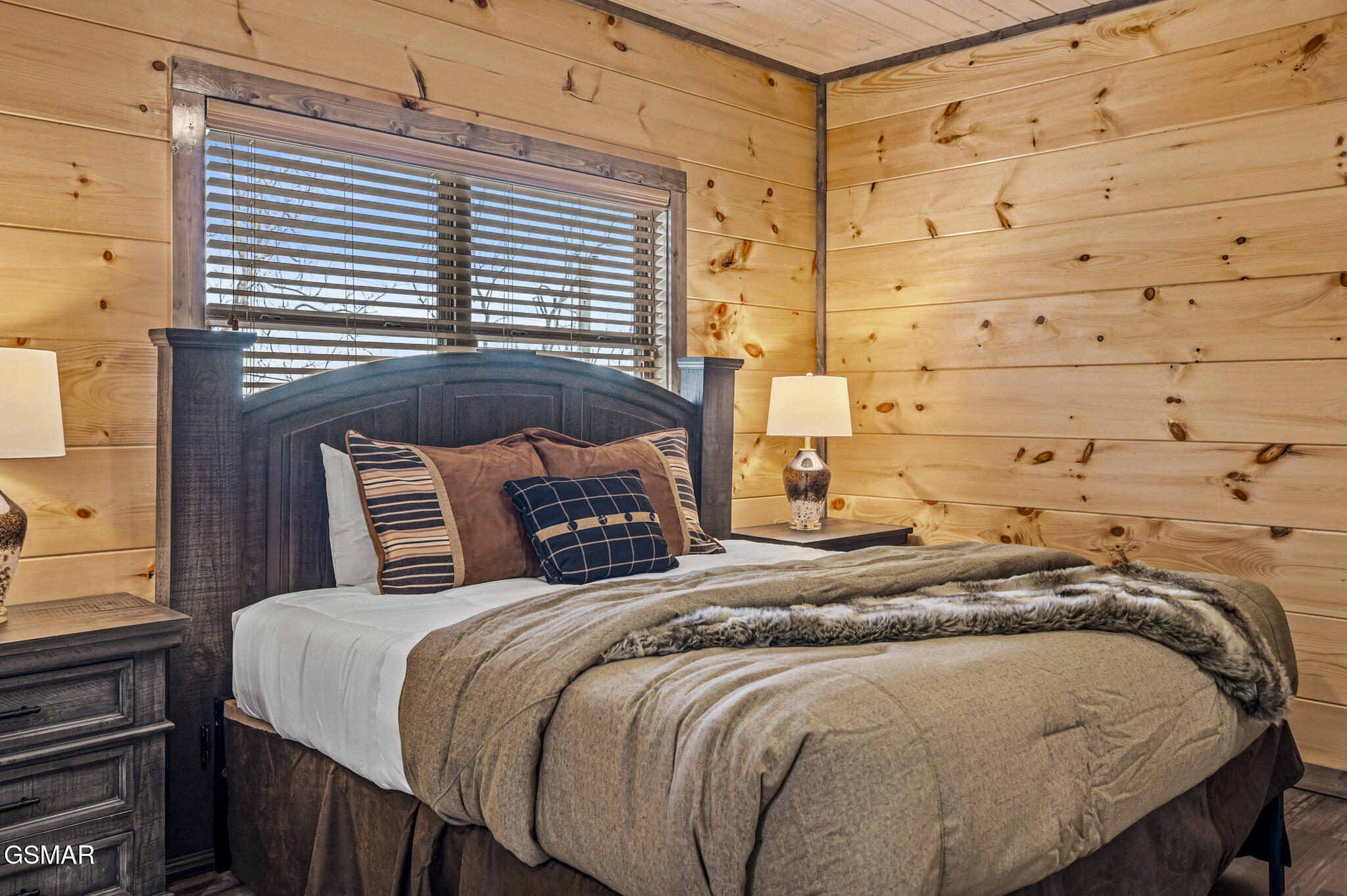 2125 Eagle Feather Drive Sevierville TN 37876