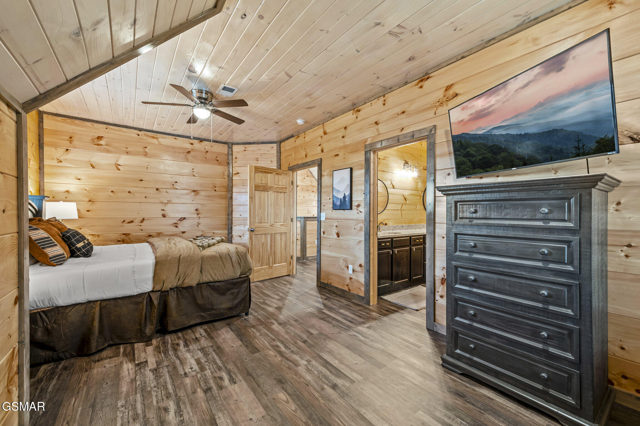 2125 Eagle Feather Drive Sevierville TN 37876