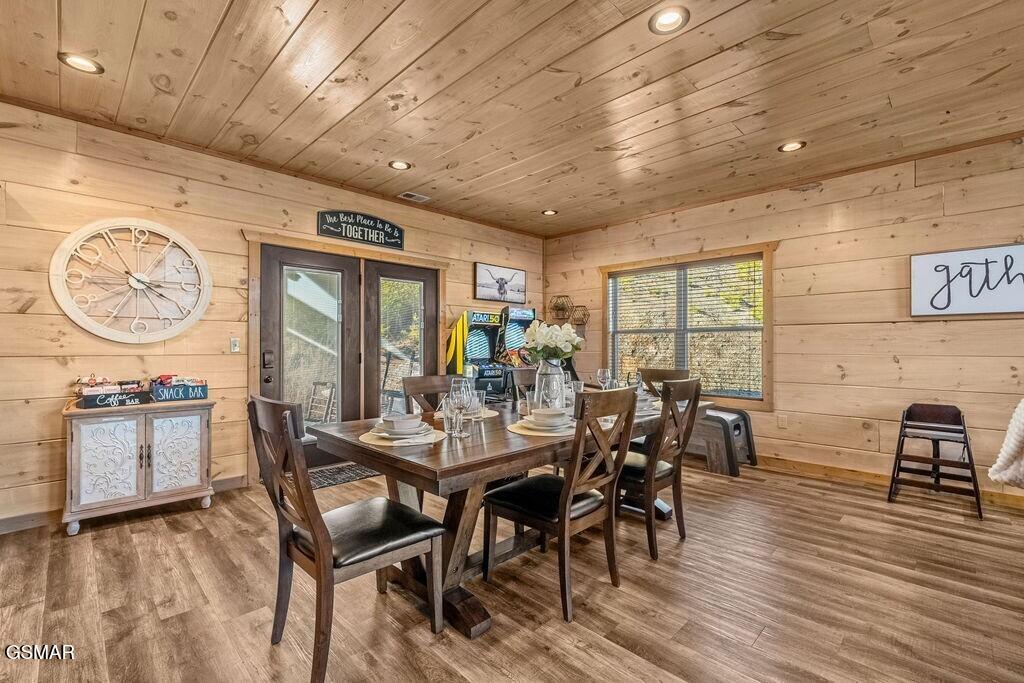 1663 Falls Way Pigeon Forge TN 37863