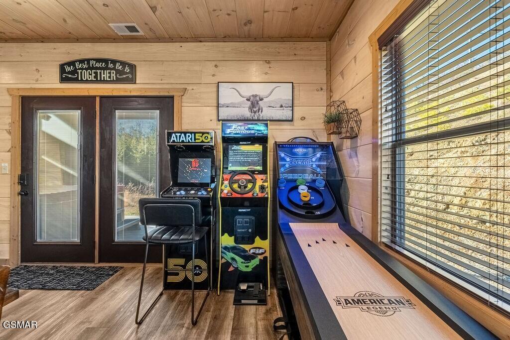 1663 Falls Way Pigeon Forge TN 37863