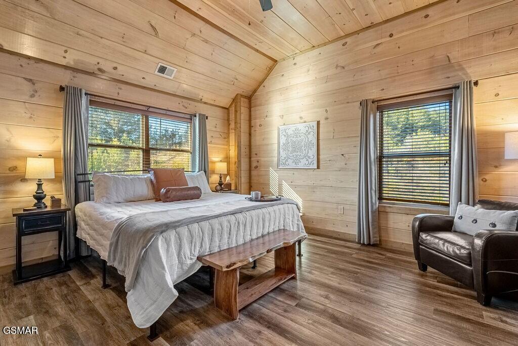 1663 Falls Way Pigeon Forge TN 37863